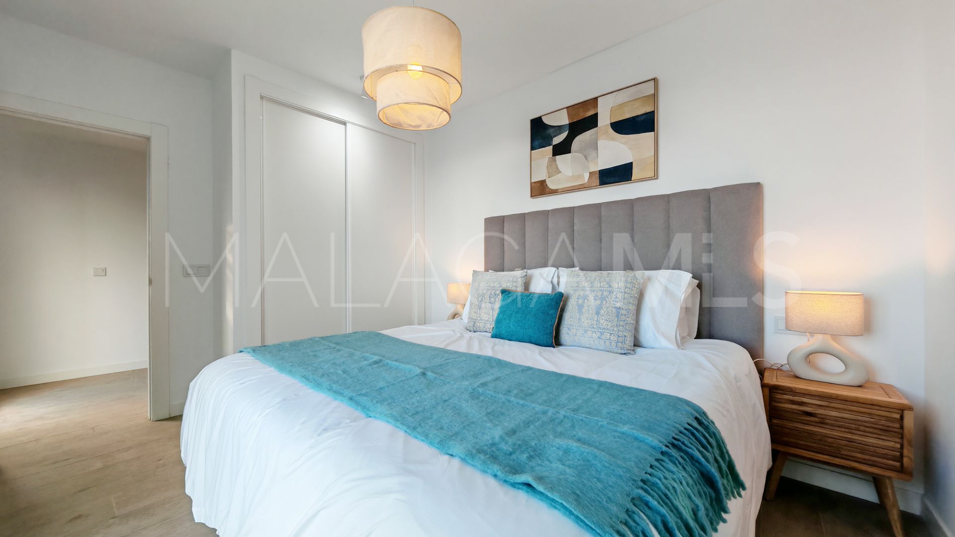 Buy atico duplex in Estepona de 4 bedrooms