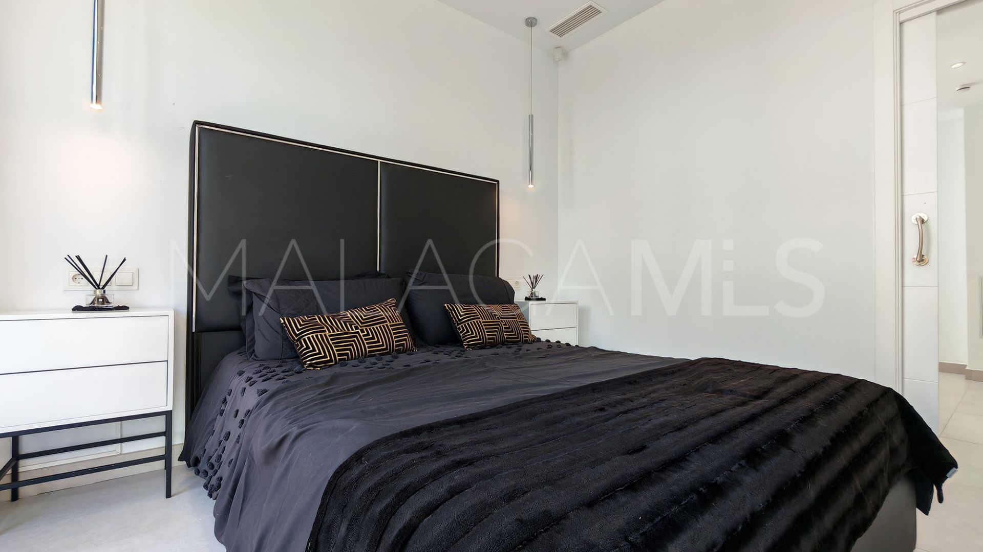 Villa for sale in La Resina Golf