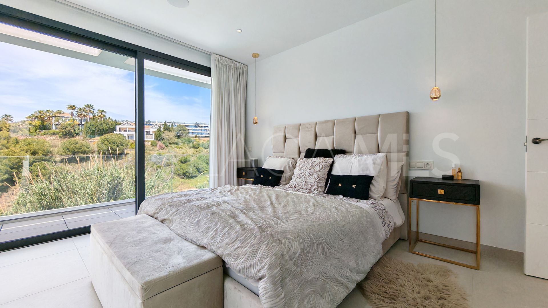 Villa for sale in La Resina Golf