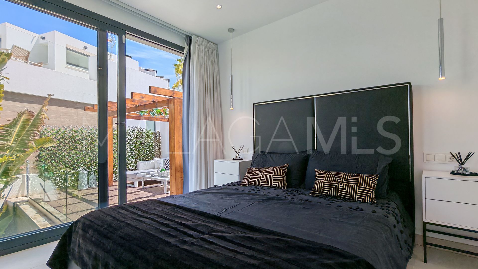 Villa for sale in La Resina Golf