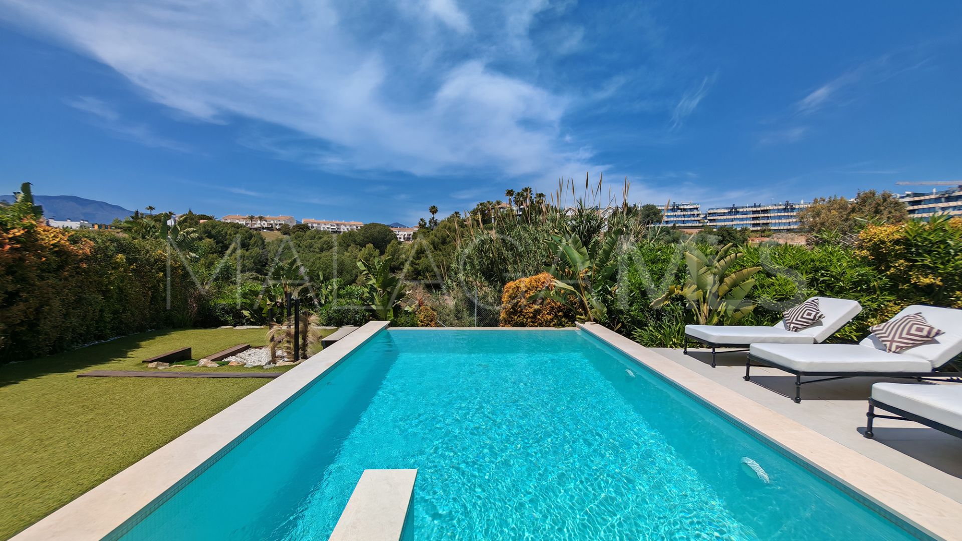 Villa for sale in La Resina Golf