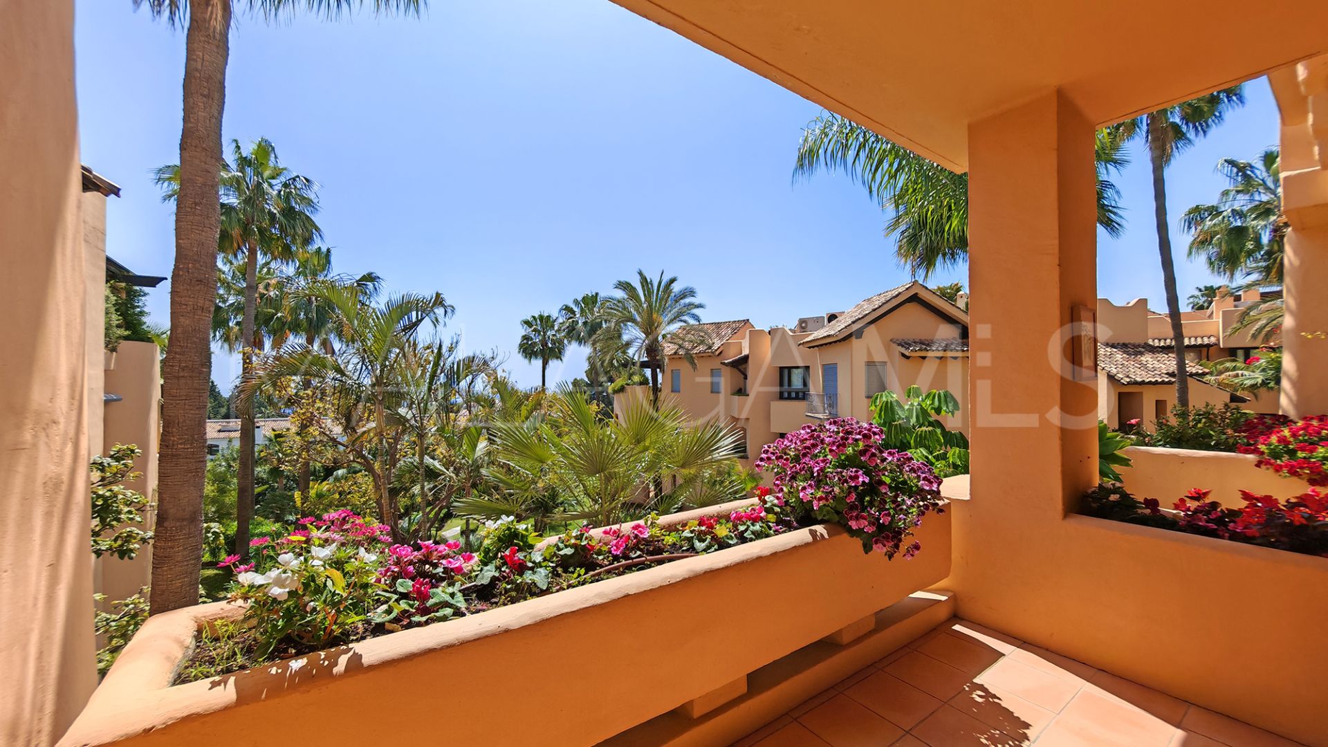 Sierra Blanca apartment for sale
