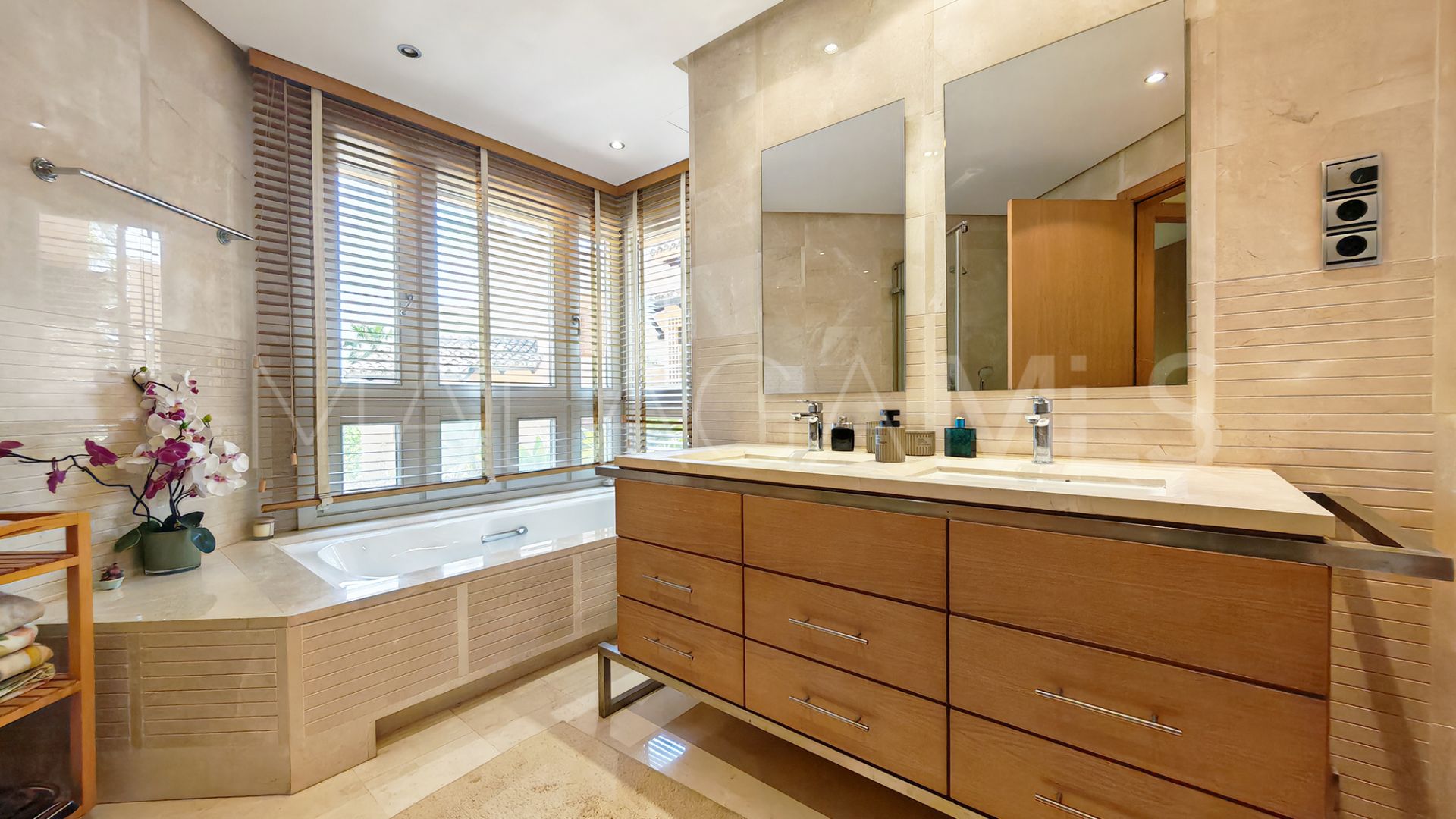 Sierra Blanca apartment for sale