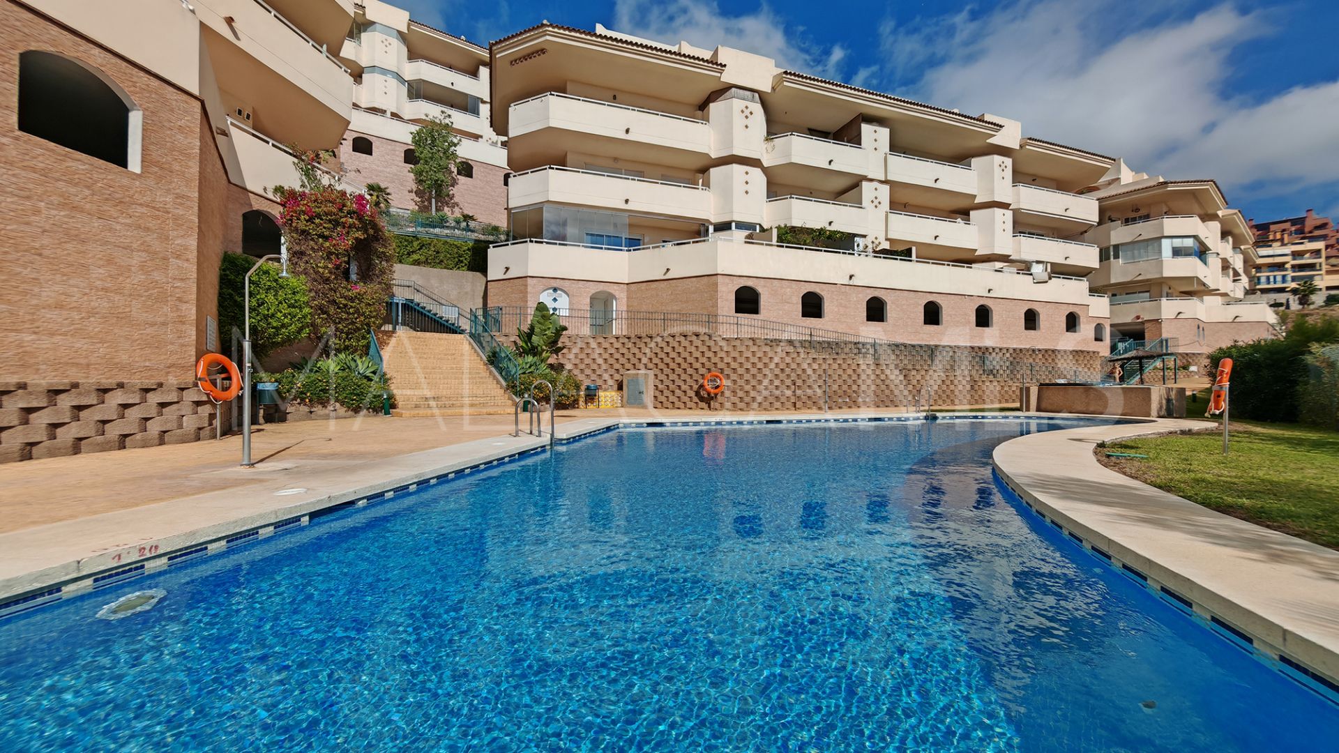 Se vende apartamento with 3 bedrooms in Calahonda