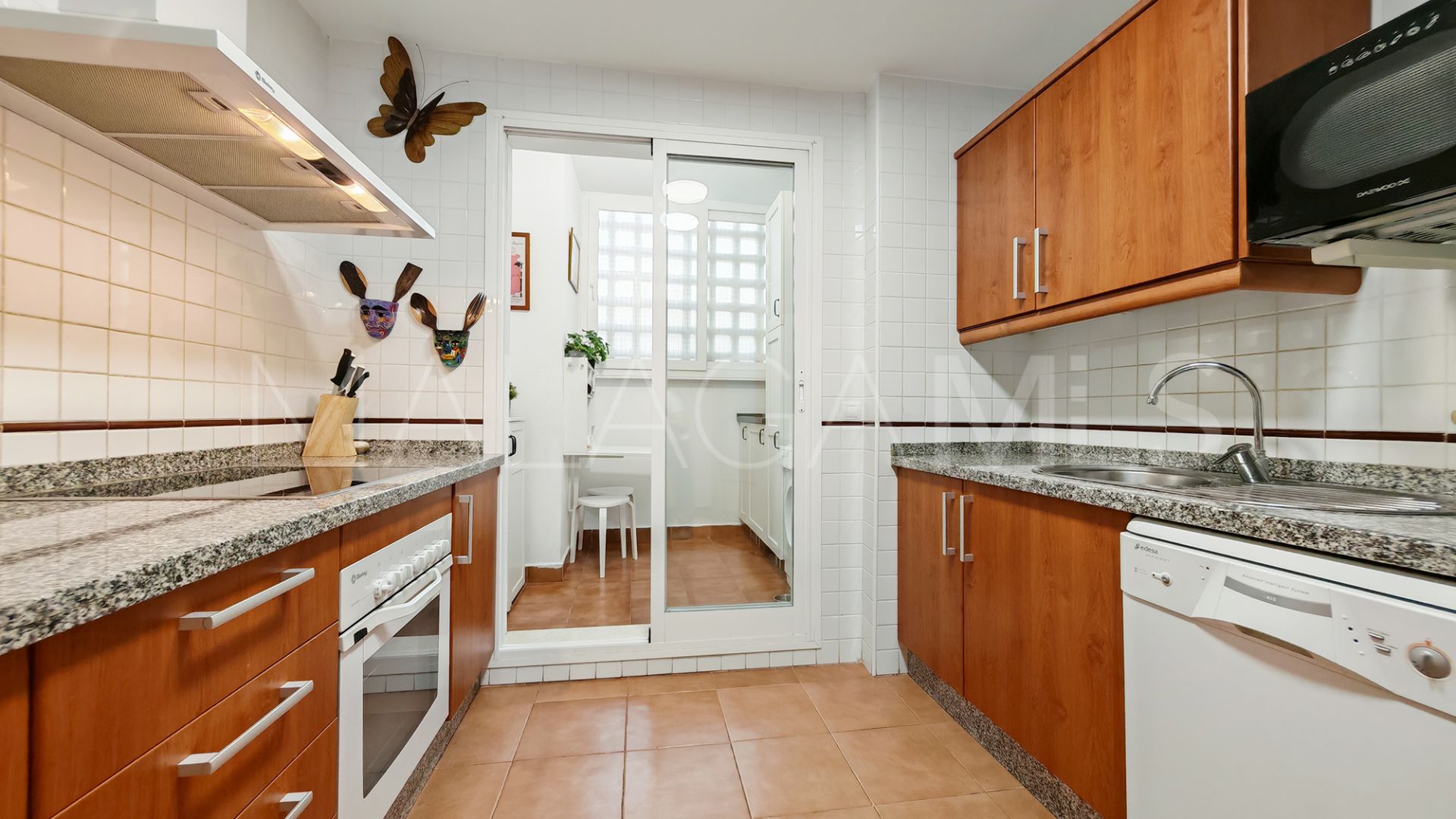 Se vende apartamento with 3 bedrooms in Calahonda