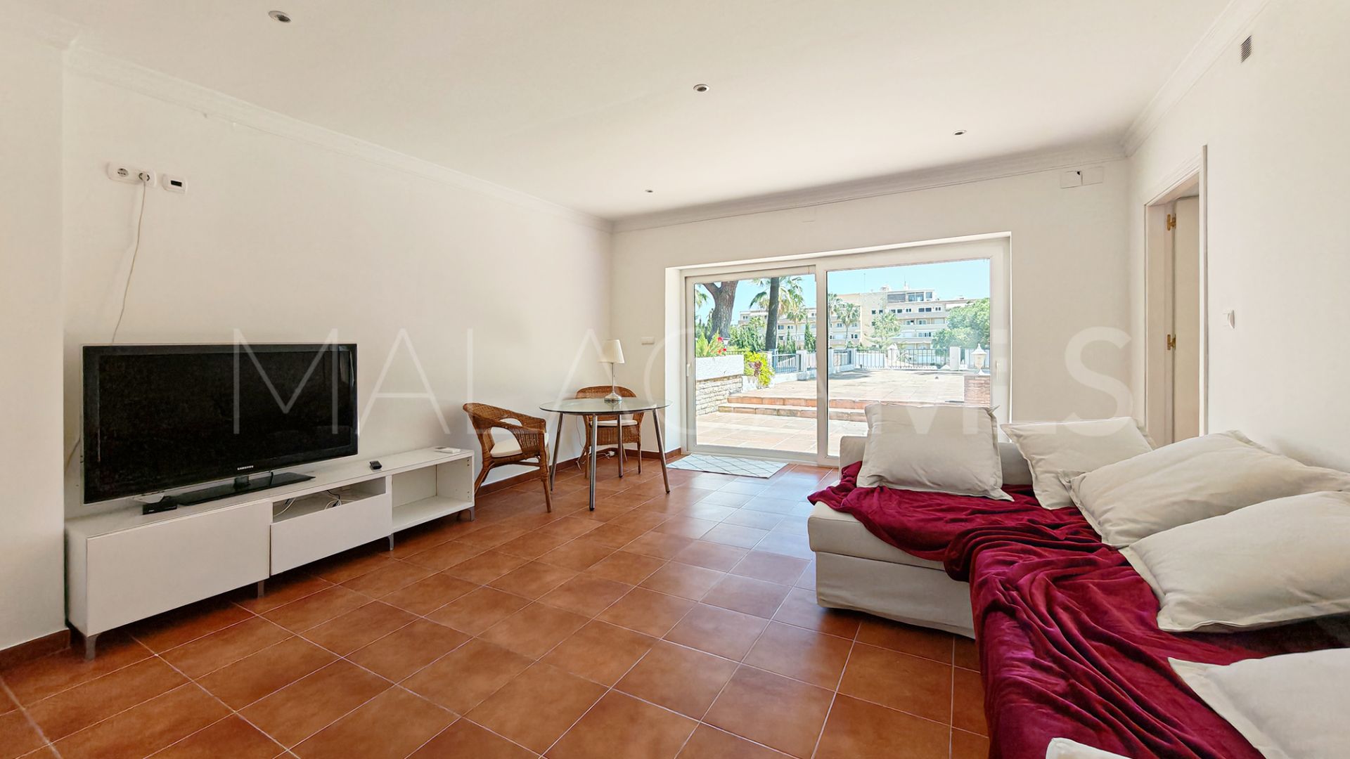 5 bedrooms Marbesa villa for sale