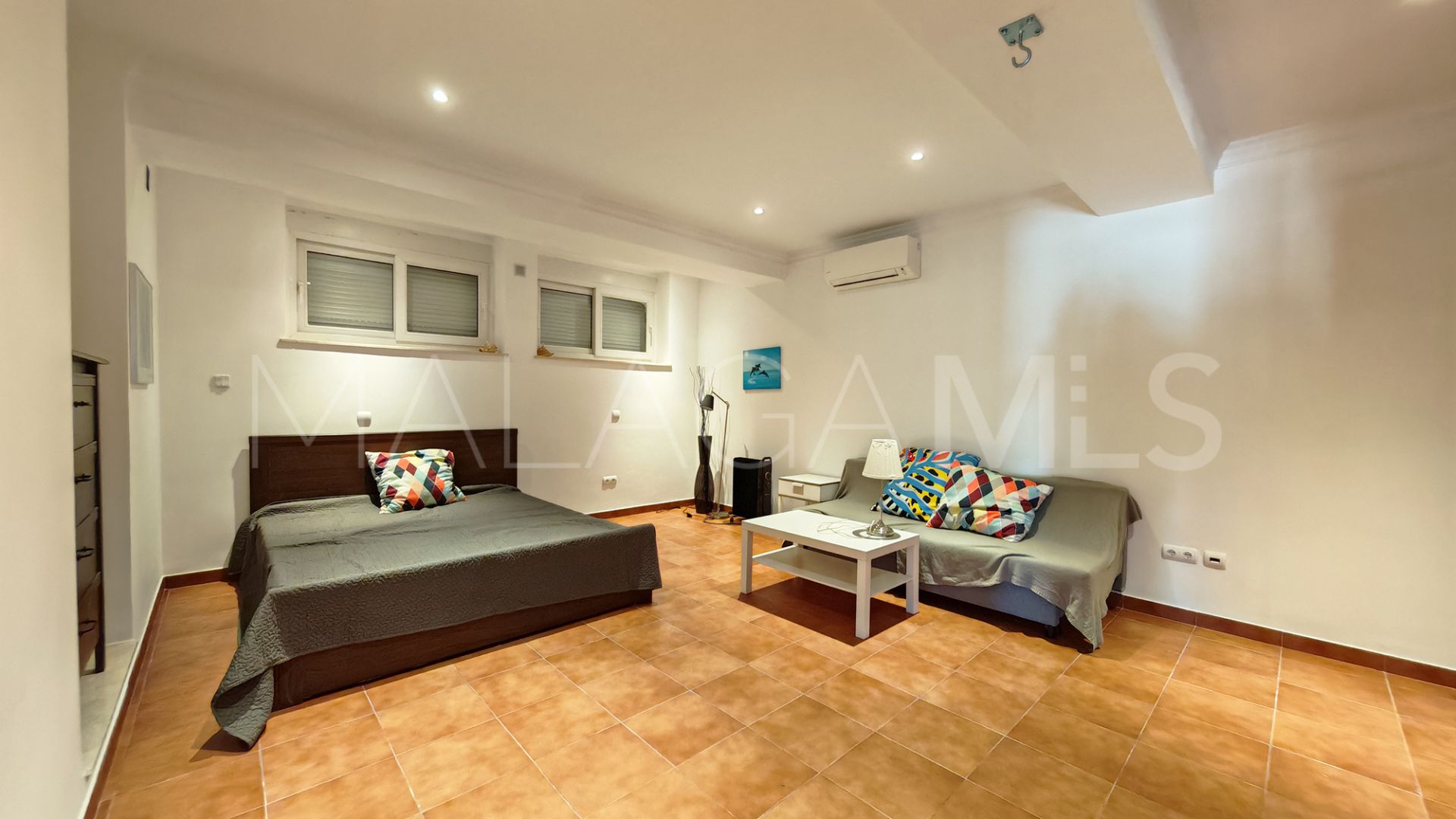 5 bedrooms Marbesa villa for sale