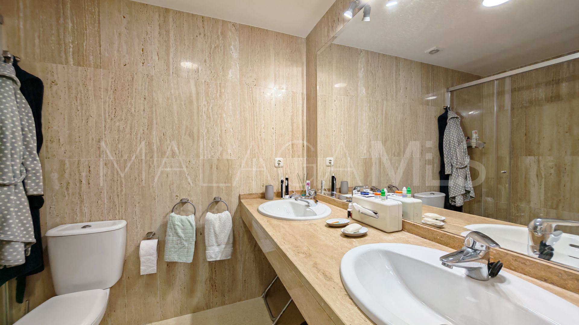 Markplanslägenhet for sale in Elviria