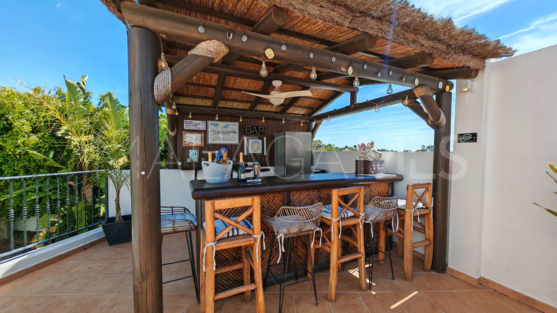 For sale Calahonda villa with 3 bedrooms
