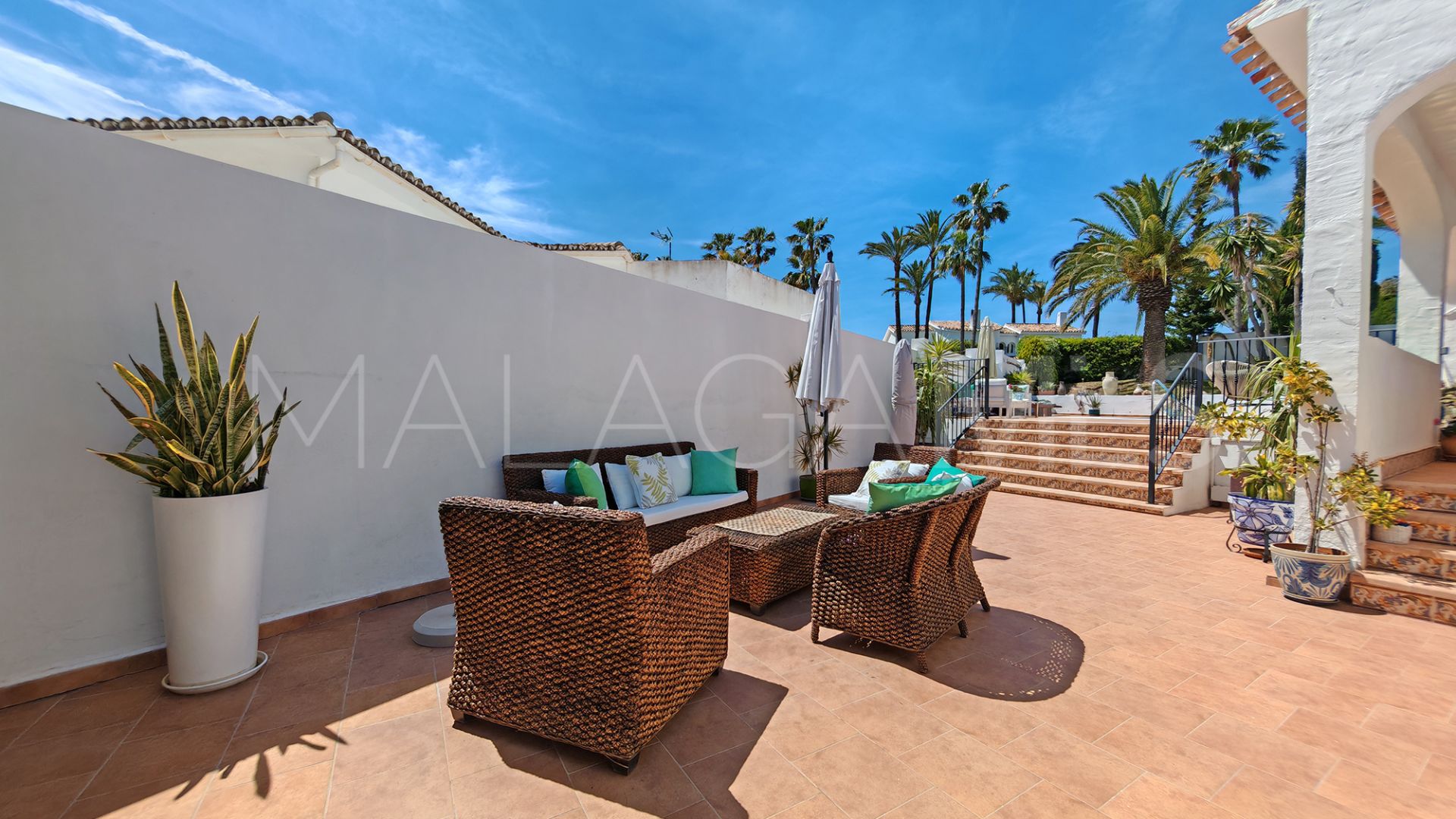 For sale Calahonda villa with 3 bedrooms