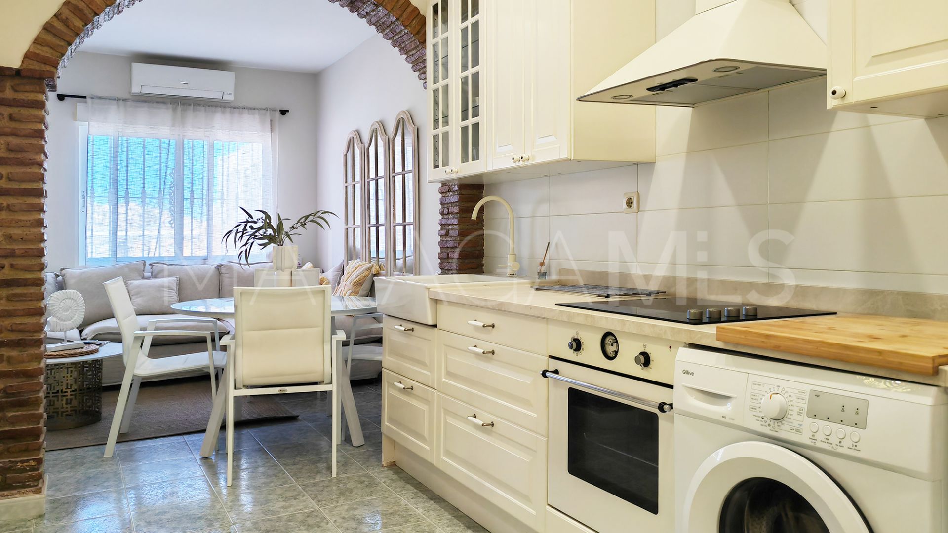 Erdgeschosswohnung for sale in Calahonda Playa