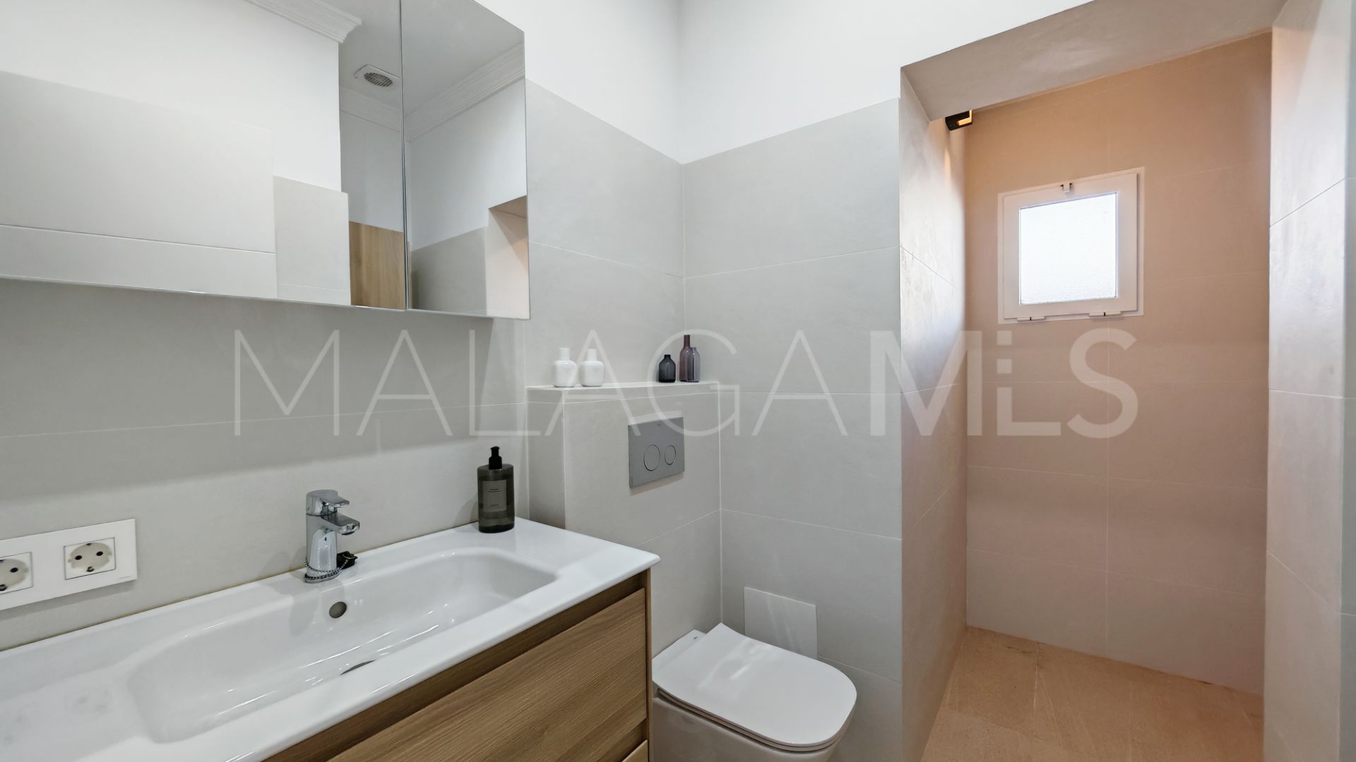 Villa for sale in Las Chapas