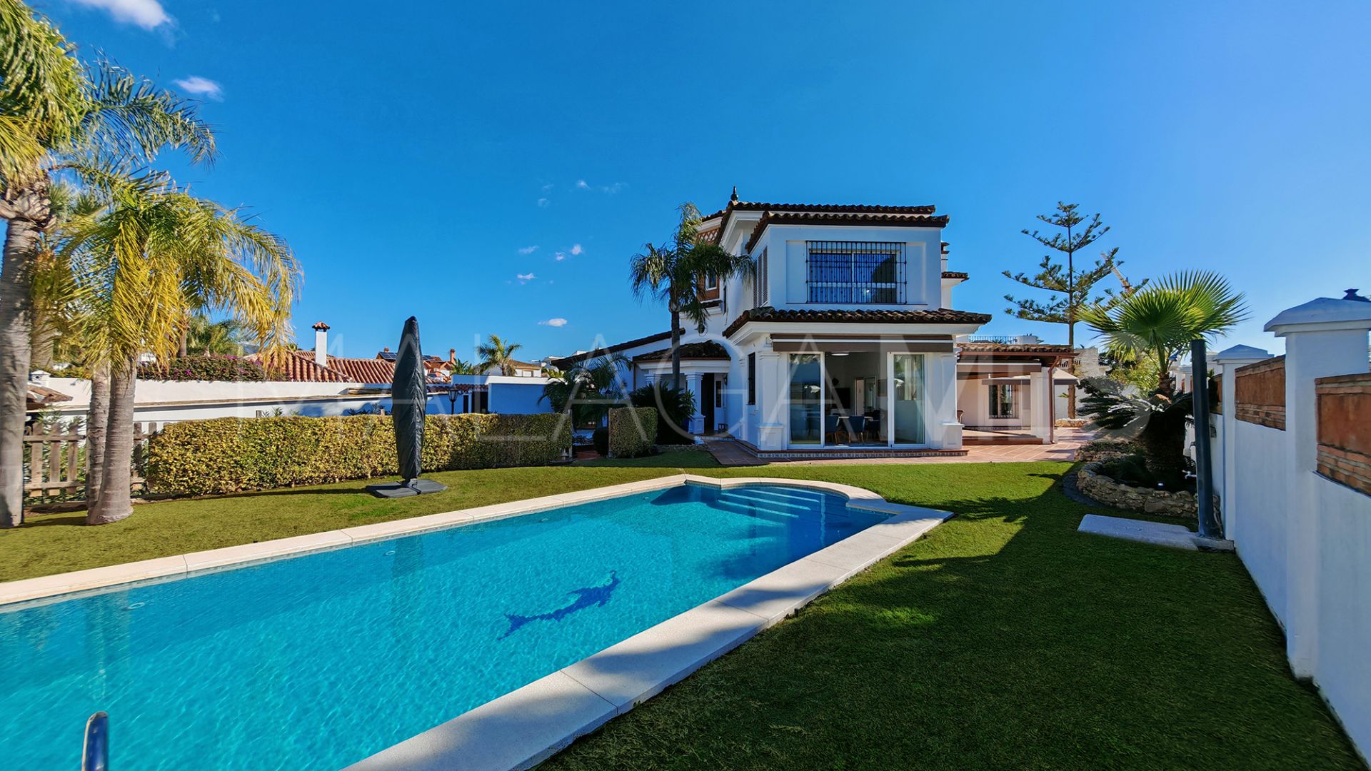 Villa for sale in Las Chapas