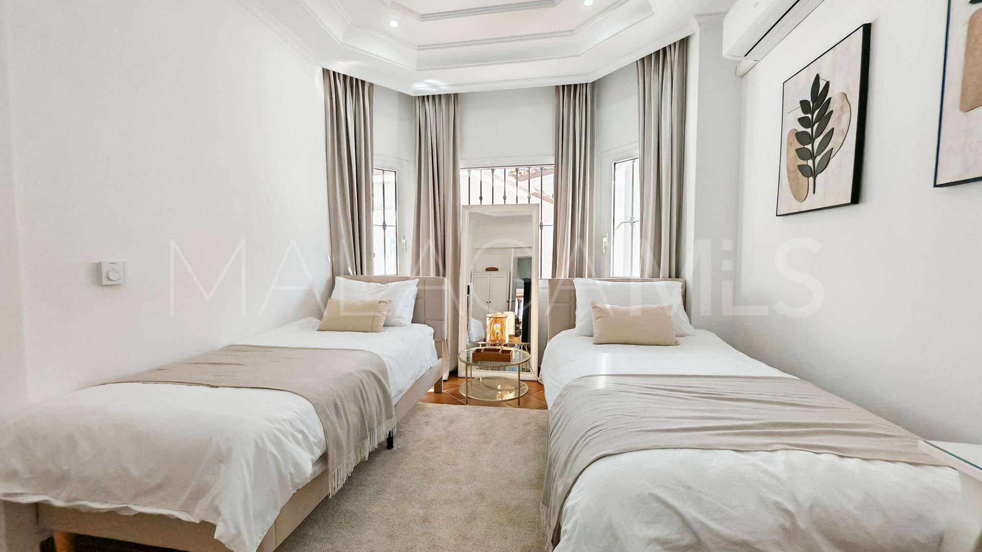 Villa for sale in Las Chapas