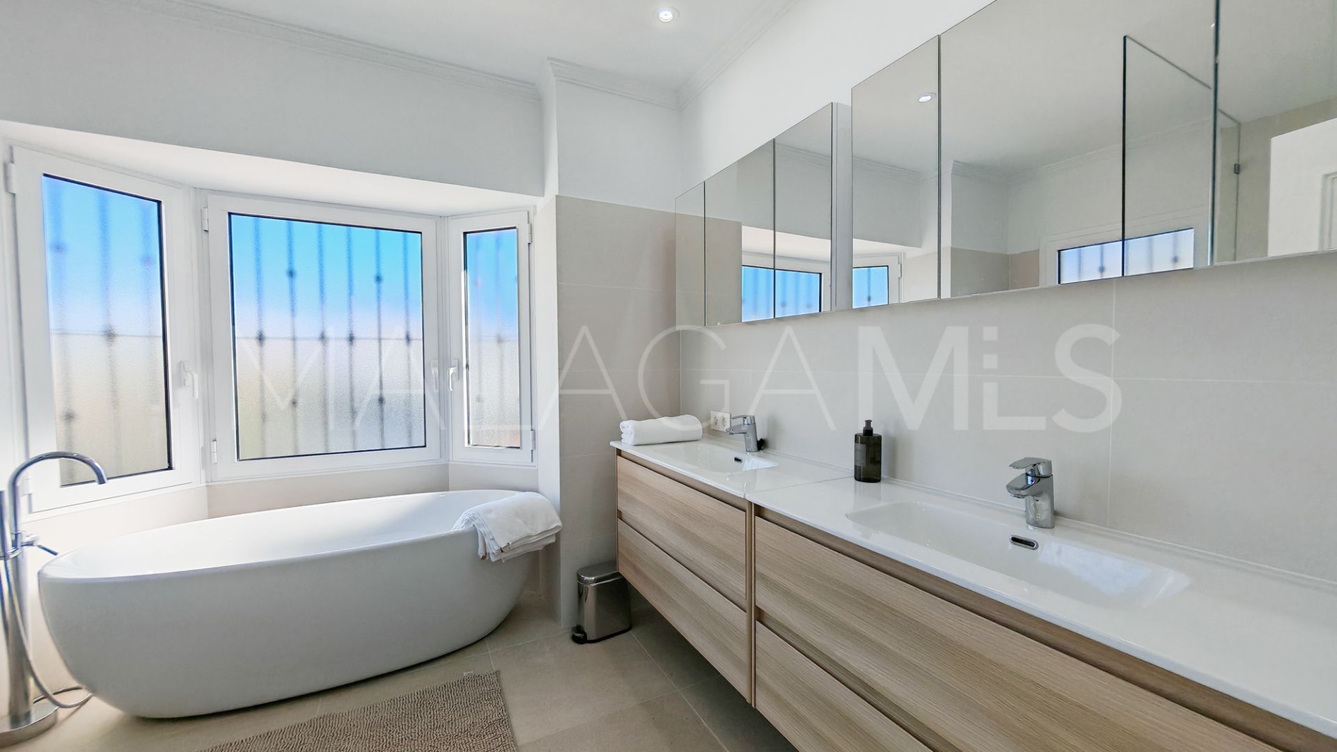 Villa for sale in Las Chapas