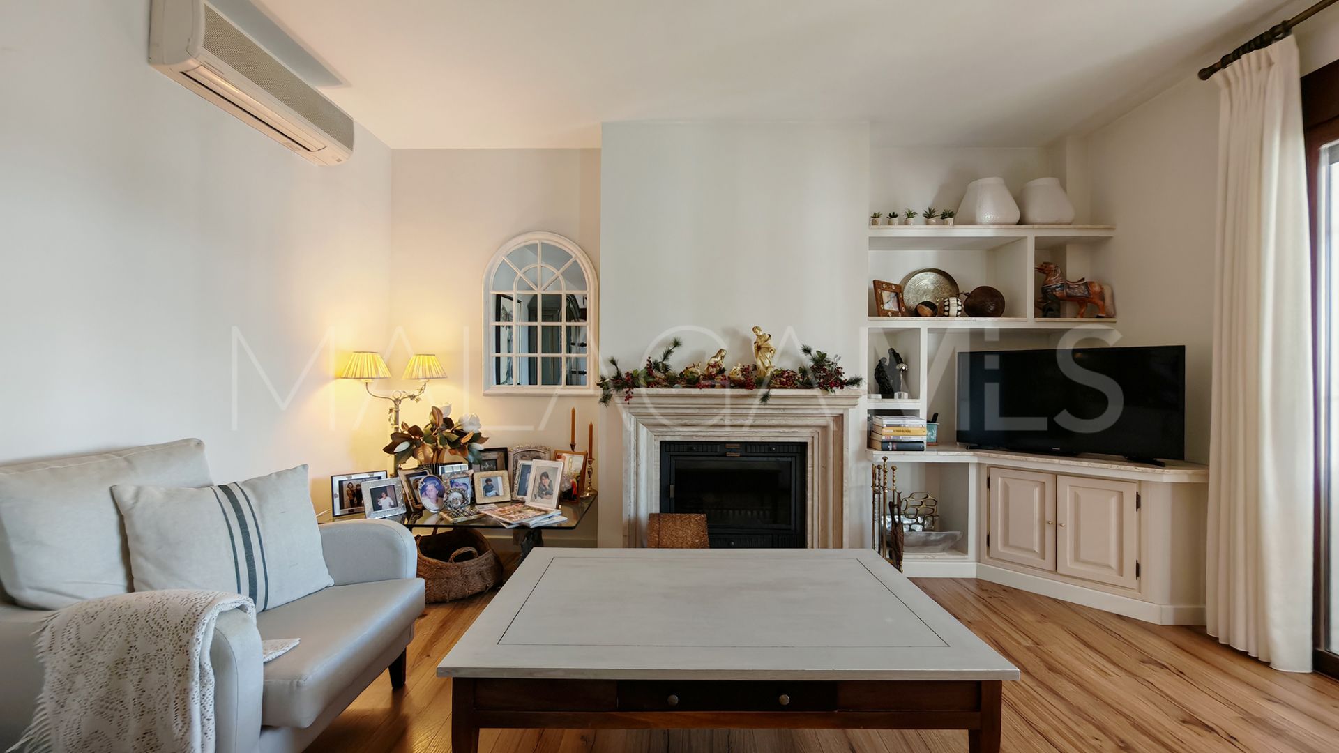 Villa for sale in Mijas Golf