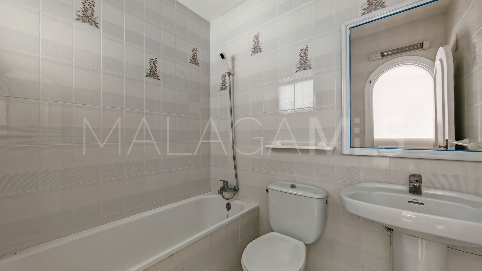 Maison de ville for sale in Cabopino