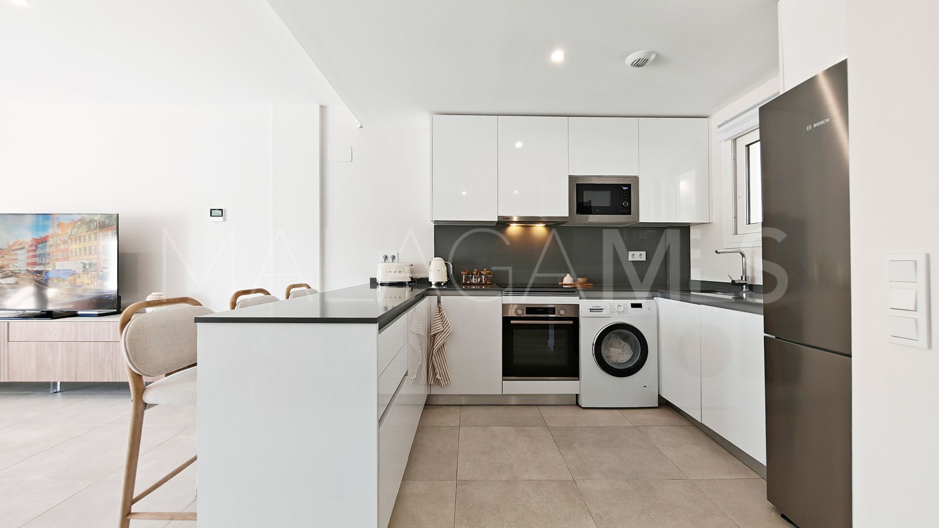 Adosado for sale in Cala de Mijas with 4 bedrooms