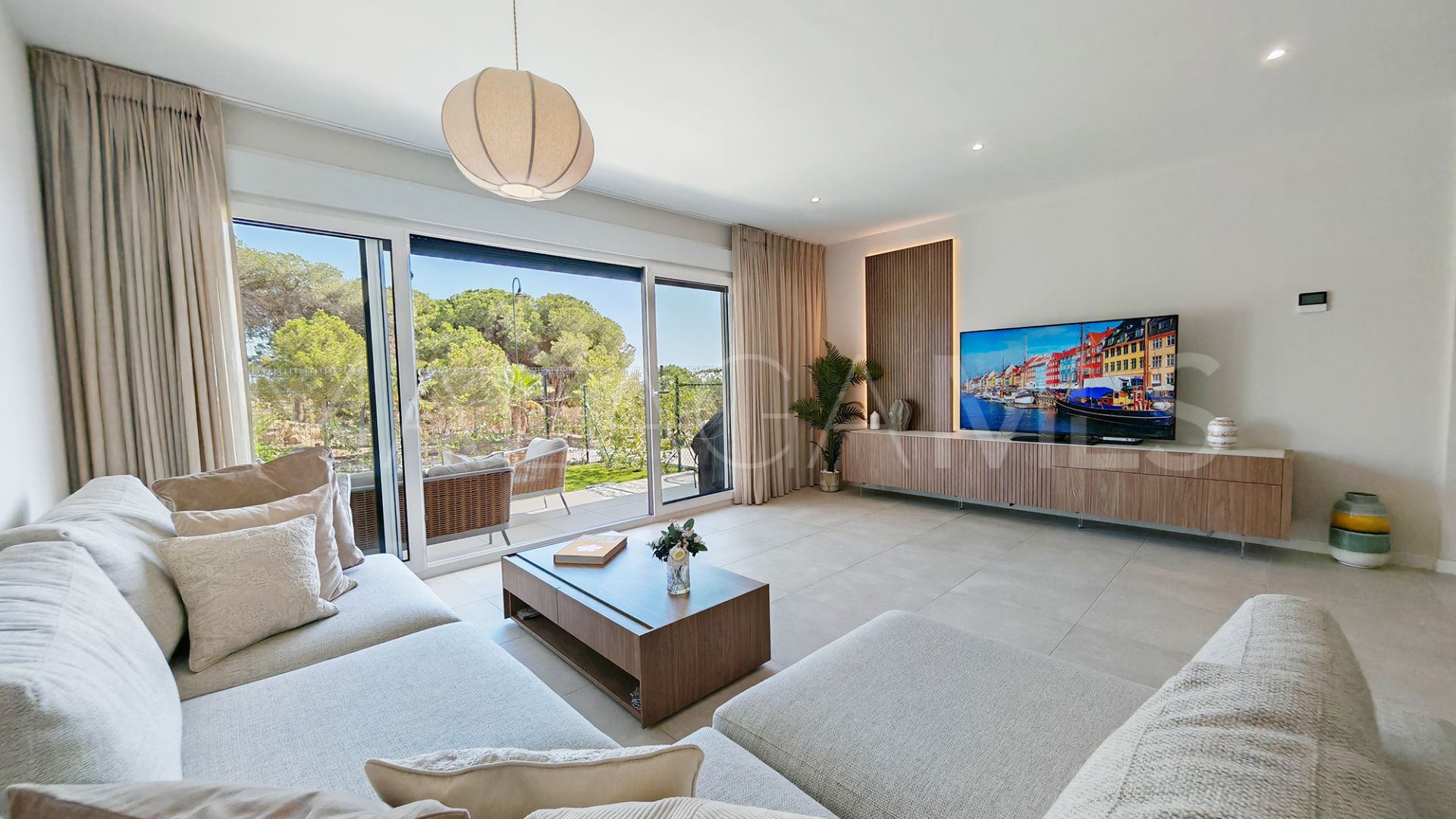 Adosado for sale in Cala de Mijas with 4 bedrooms