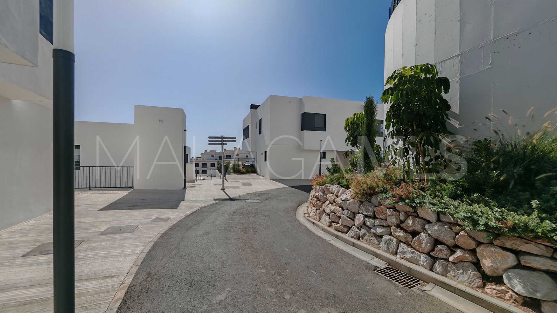 Adosado for sale in Cala de Mijas with 4 bedrooms