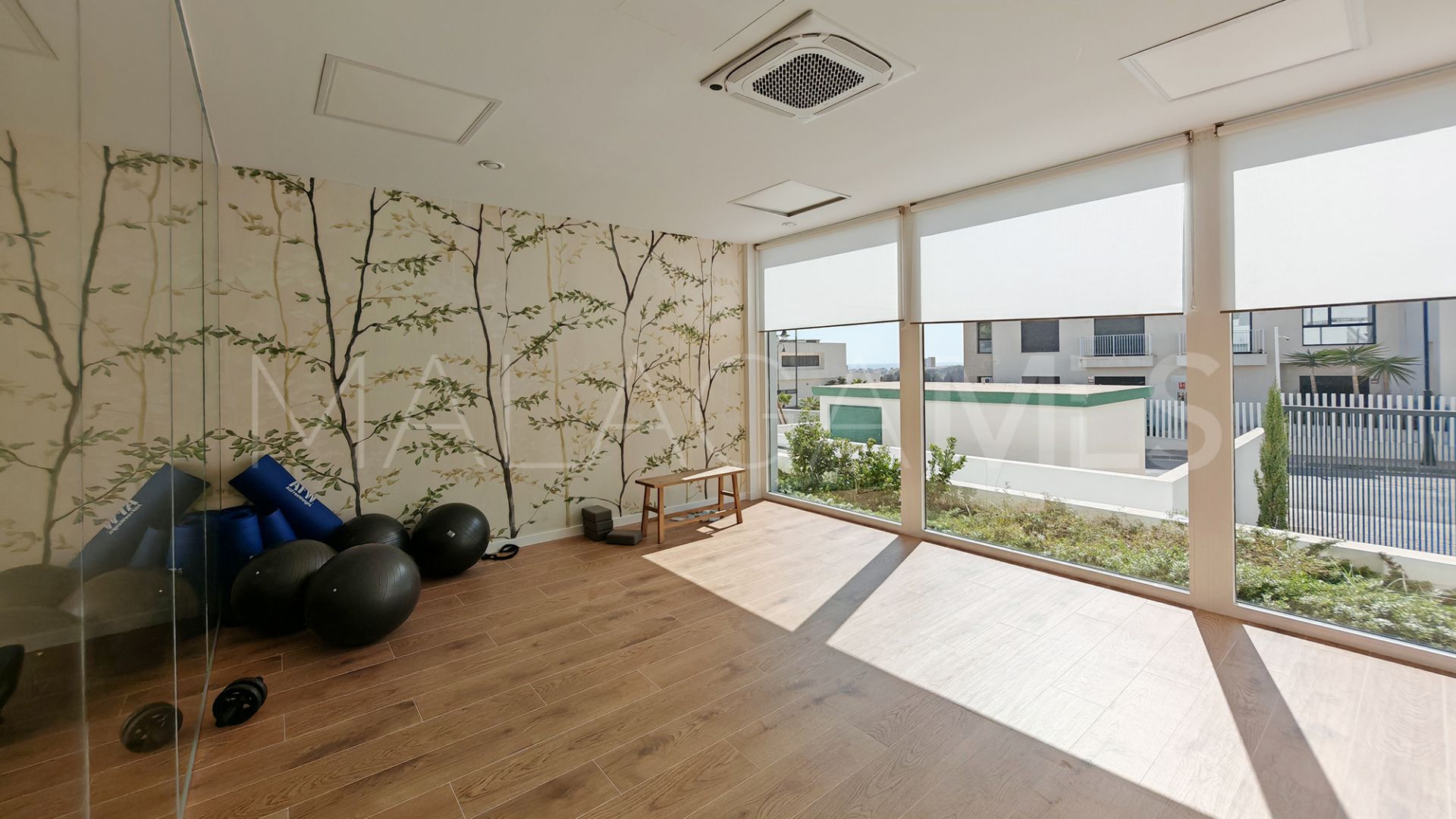 Adosado for sale in Cala de Mijas with 4 bedrooms