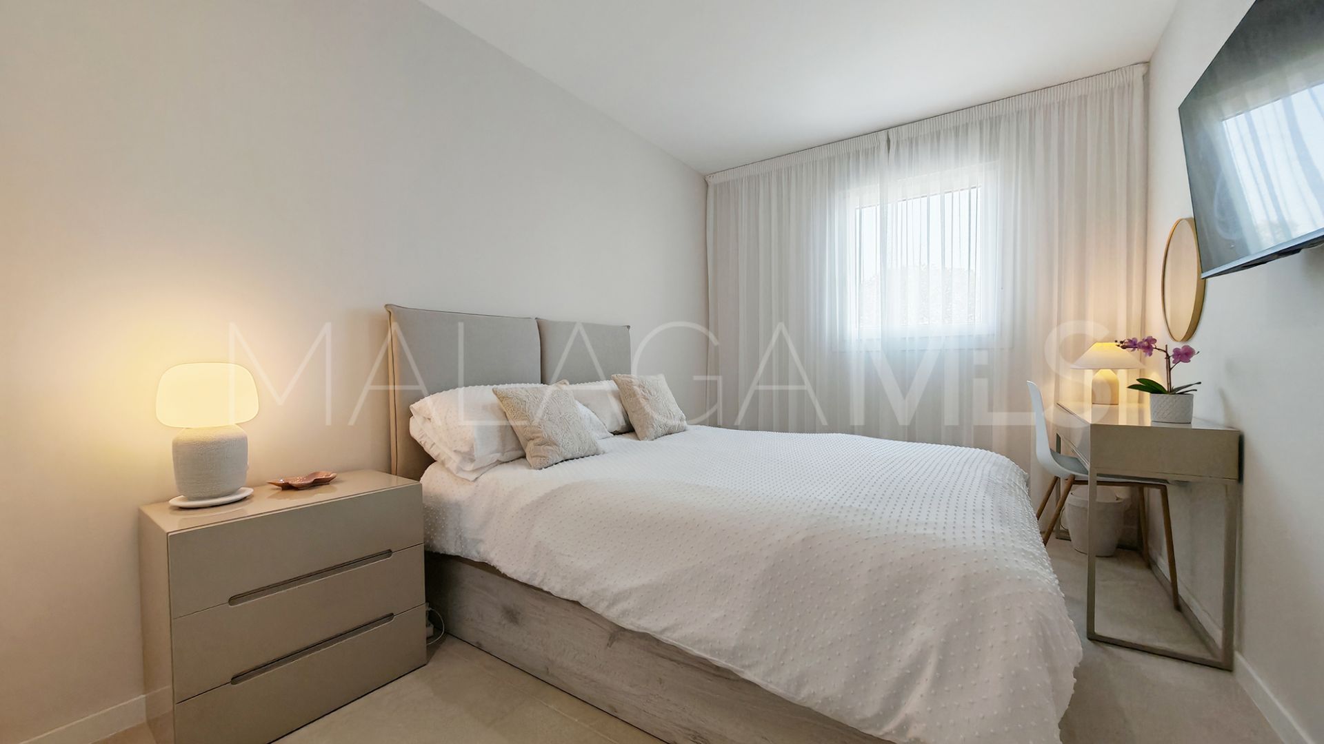 Adosado for sale in Cala de Mijas with 4 bedrooms