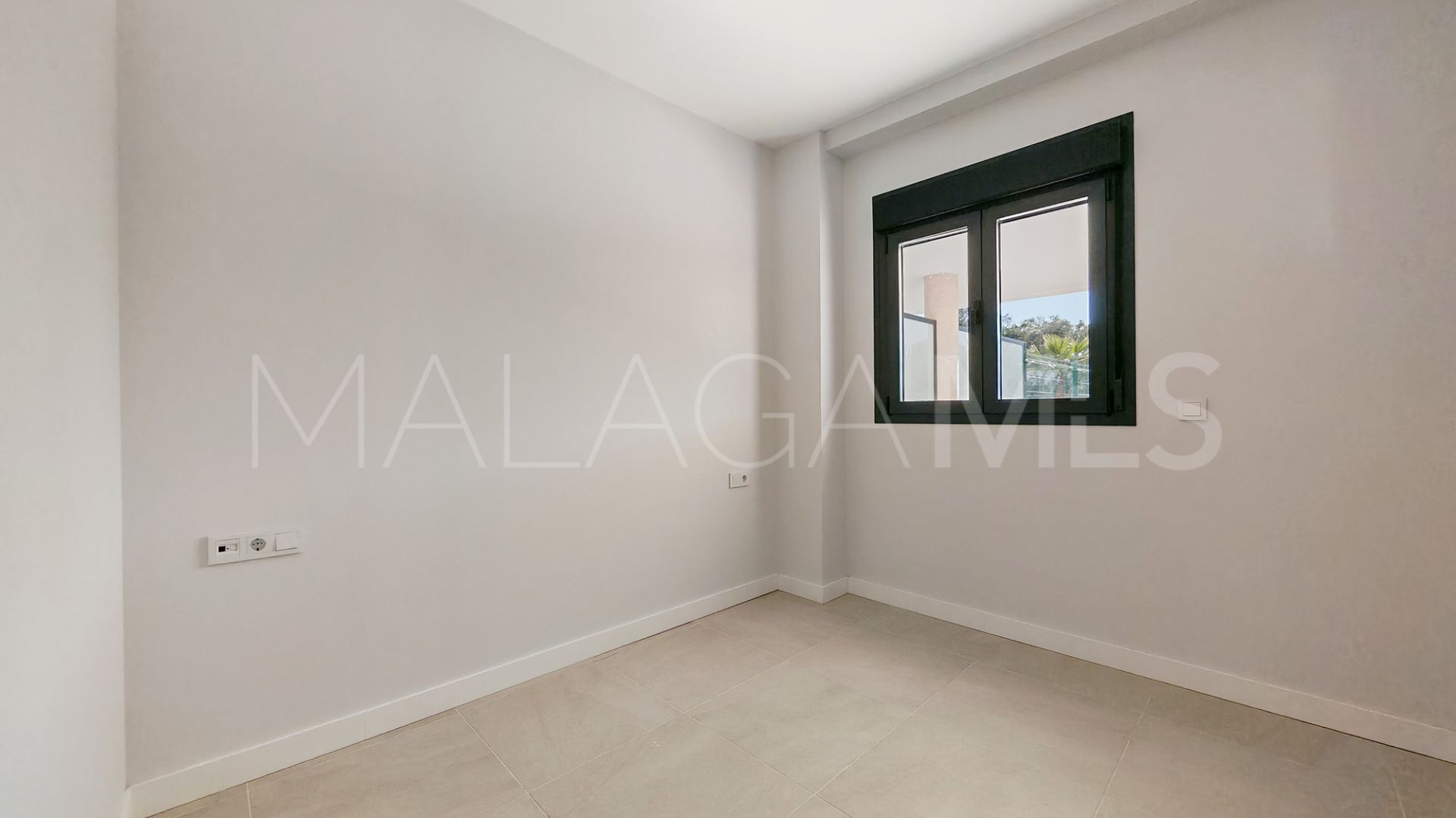 Erdgeschosswohnung for sale in Estepona