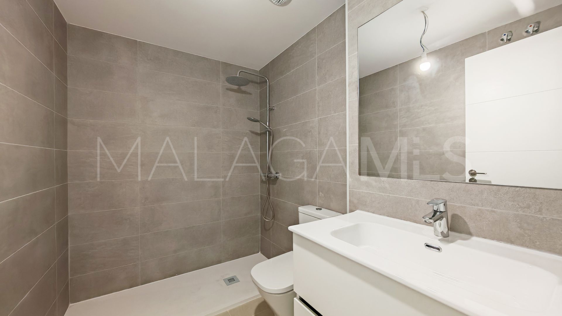 Erdgeschosswohnung for sale in Estepona