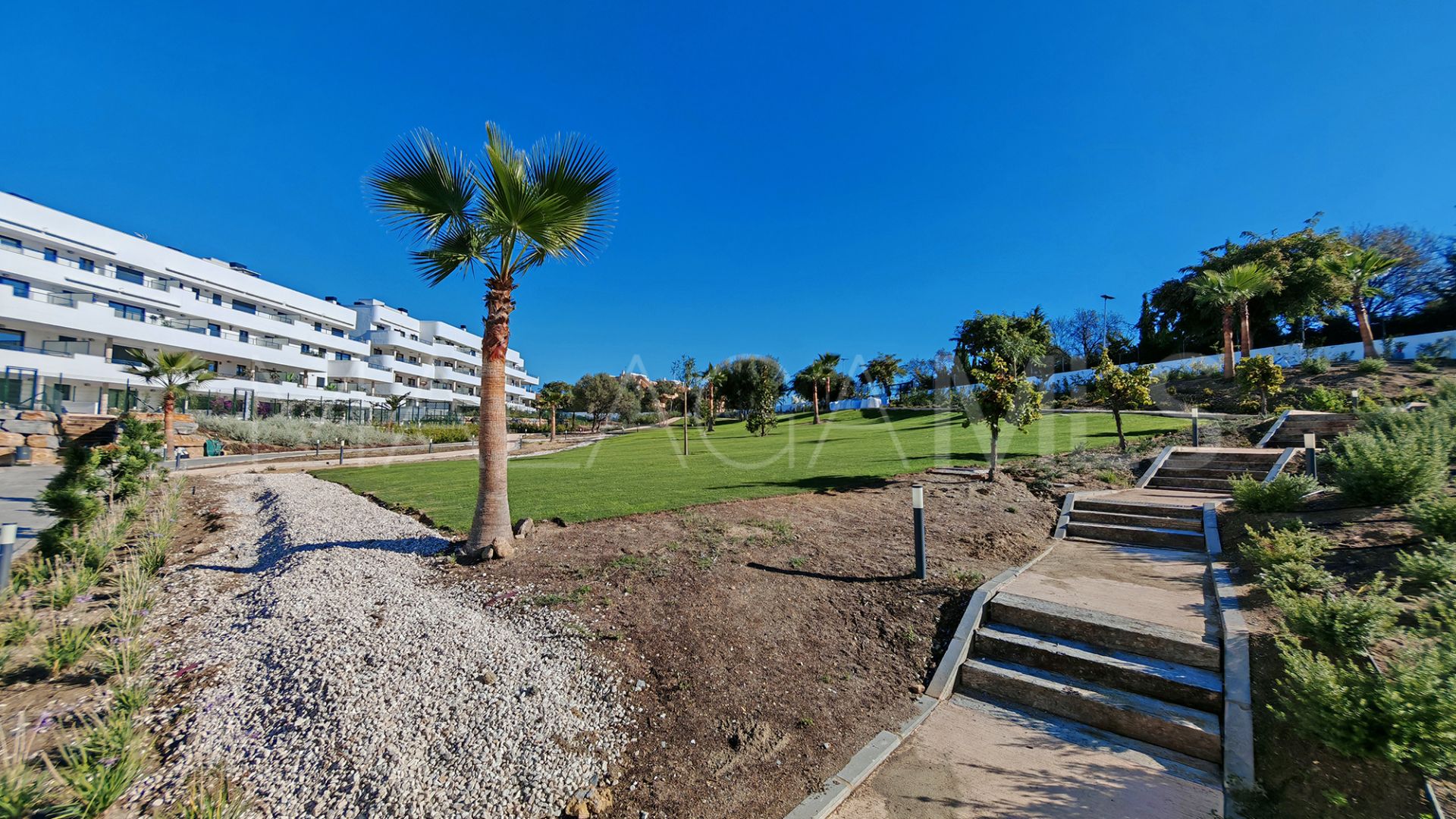 Erdgeschosswohnung for sale in Estepona