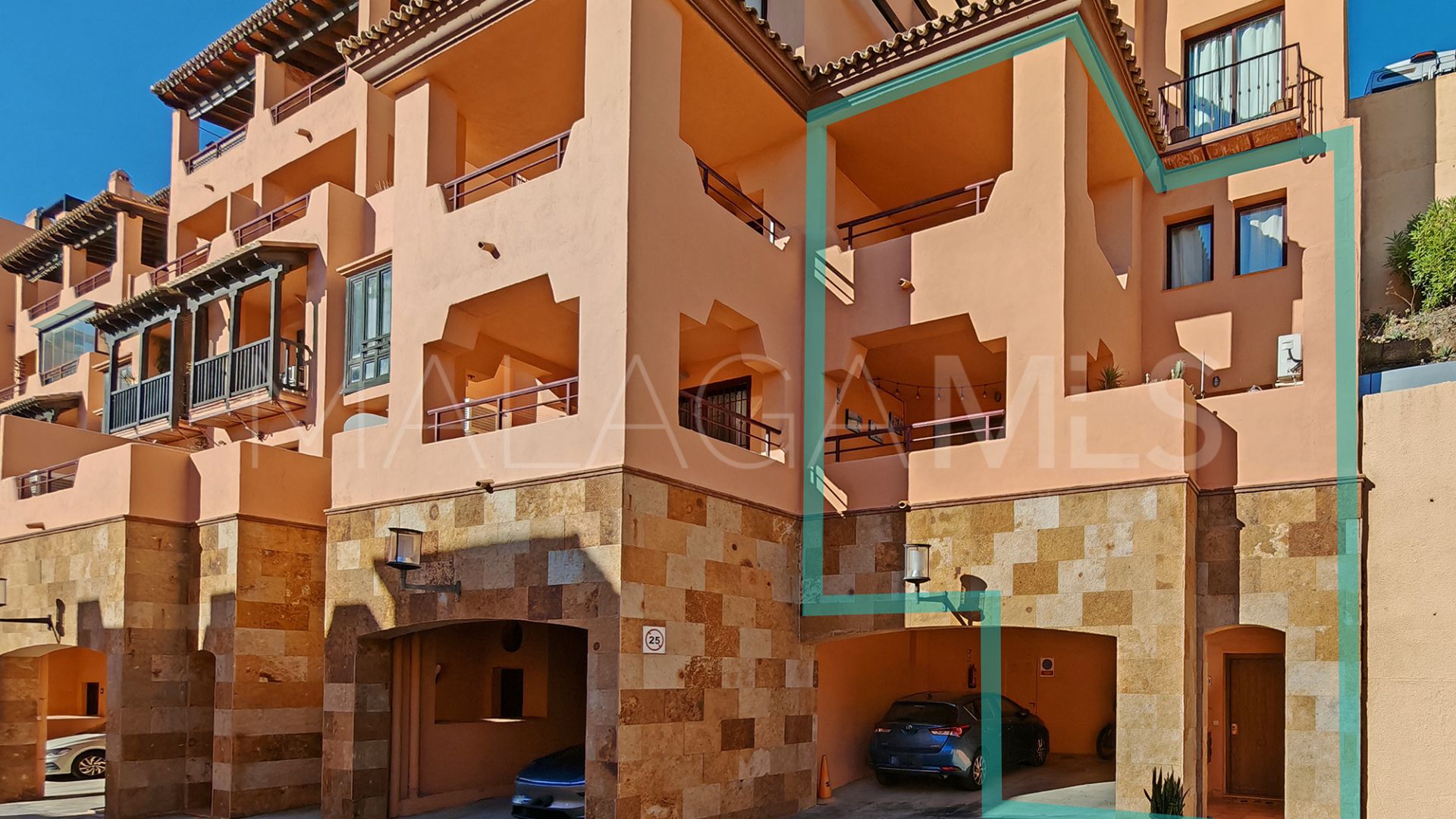 Ground floor duplex for sale in Calahonda