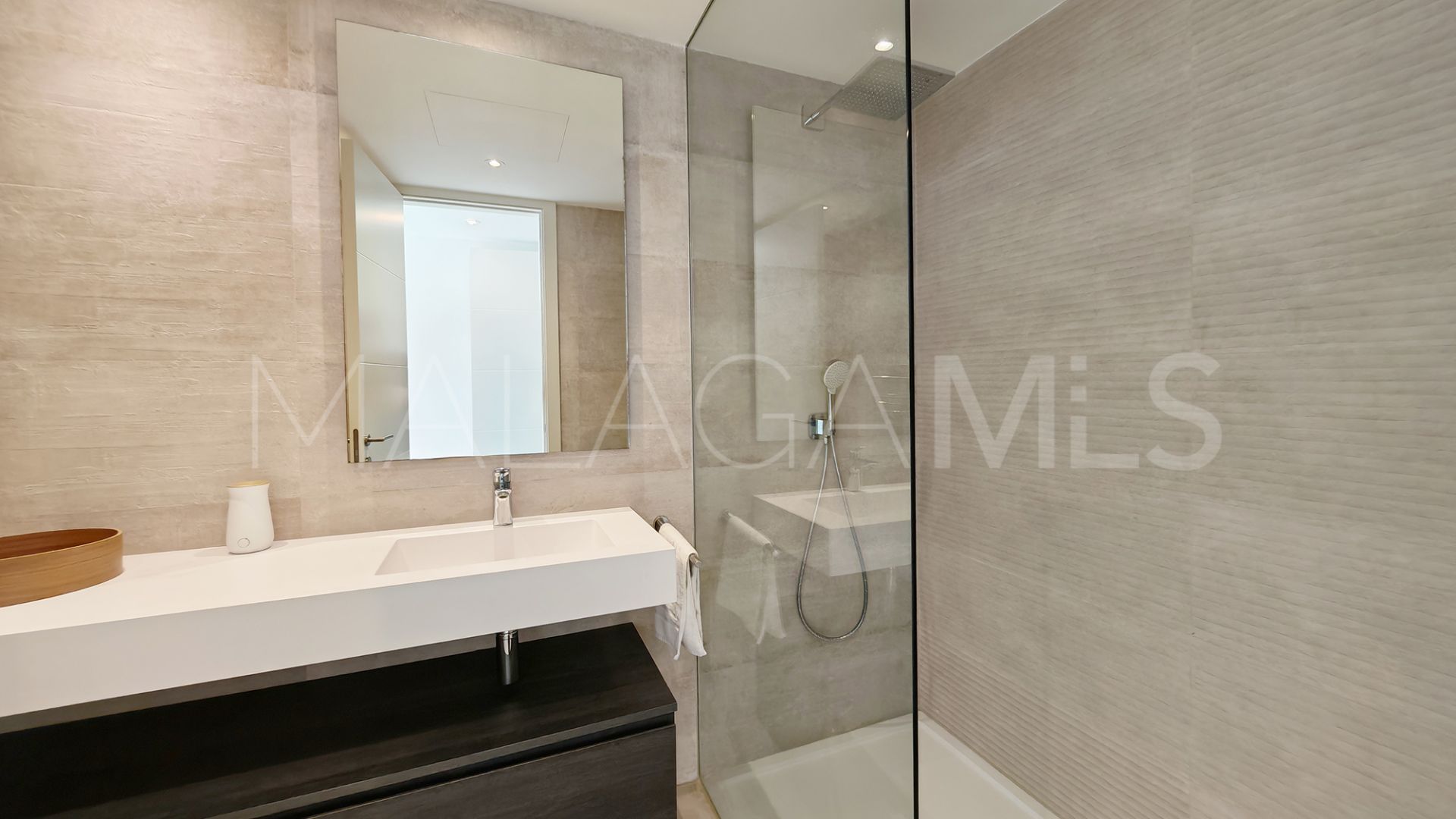 Appartement rez de chaussée for sale in Alcazaba Lagoon