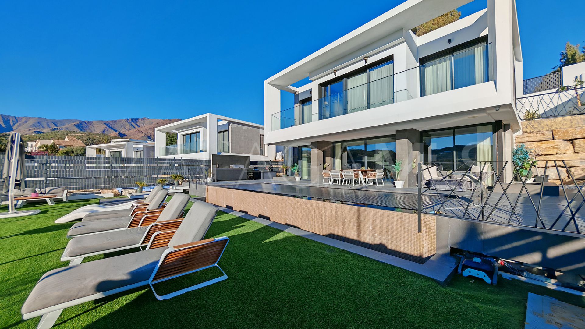 Se vende villa in Valle Romano