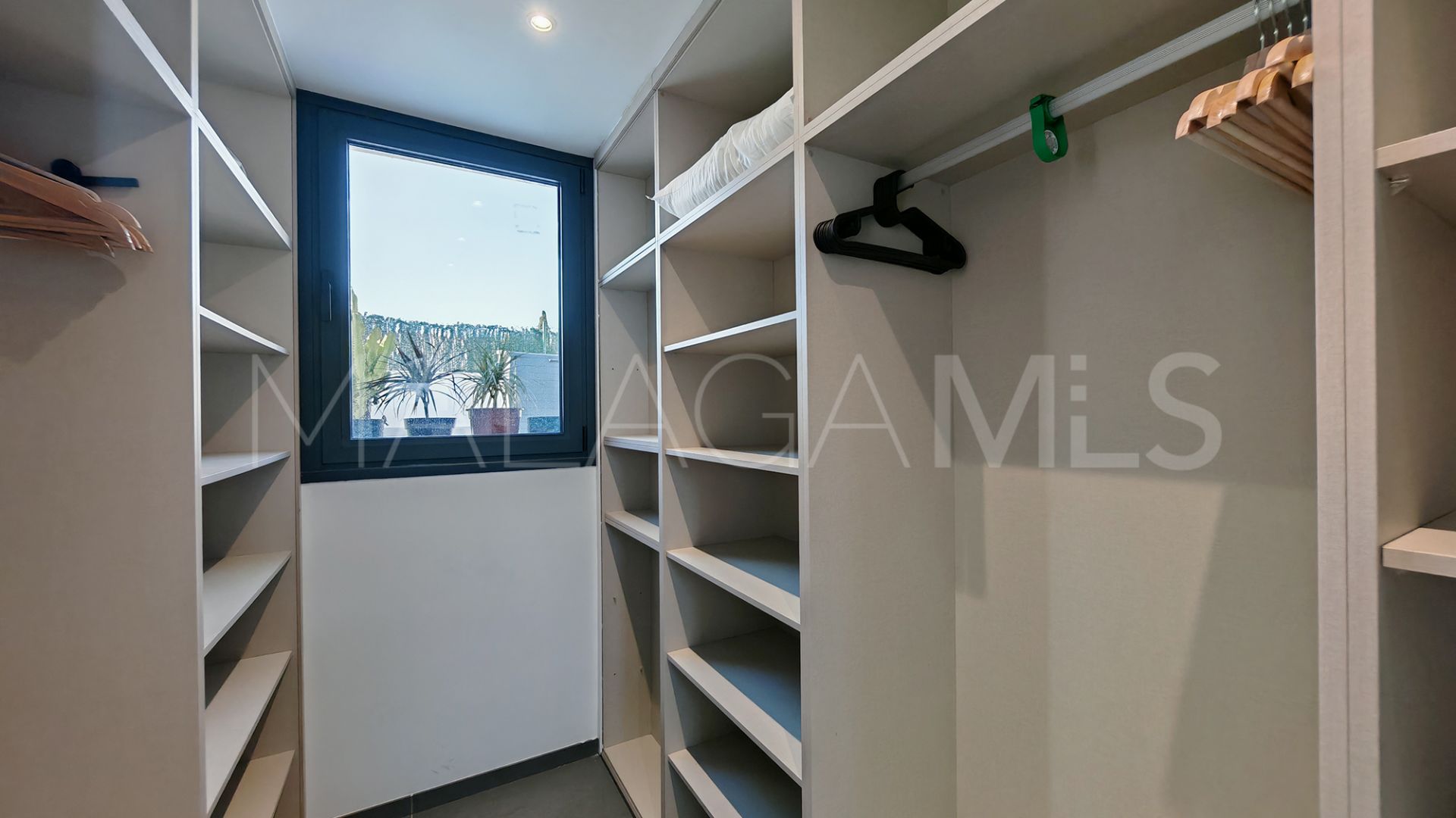 Villa for sale in Valle Romano