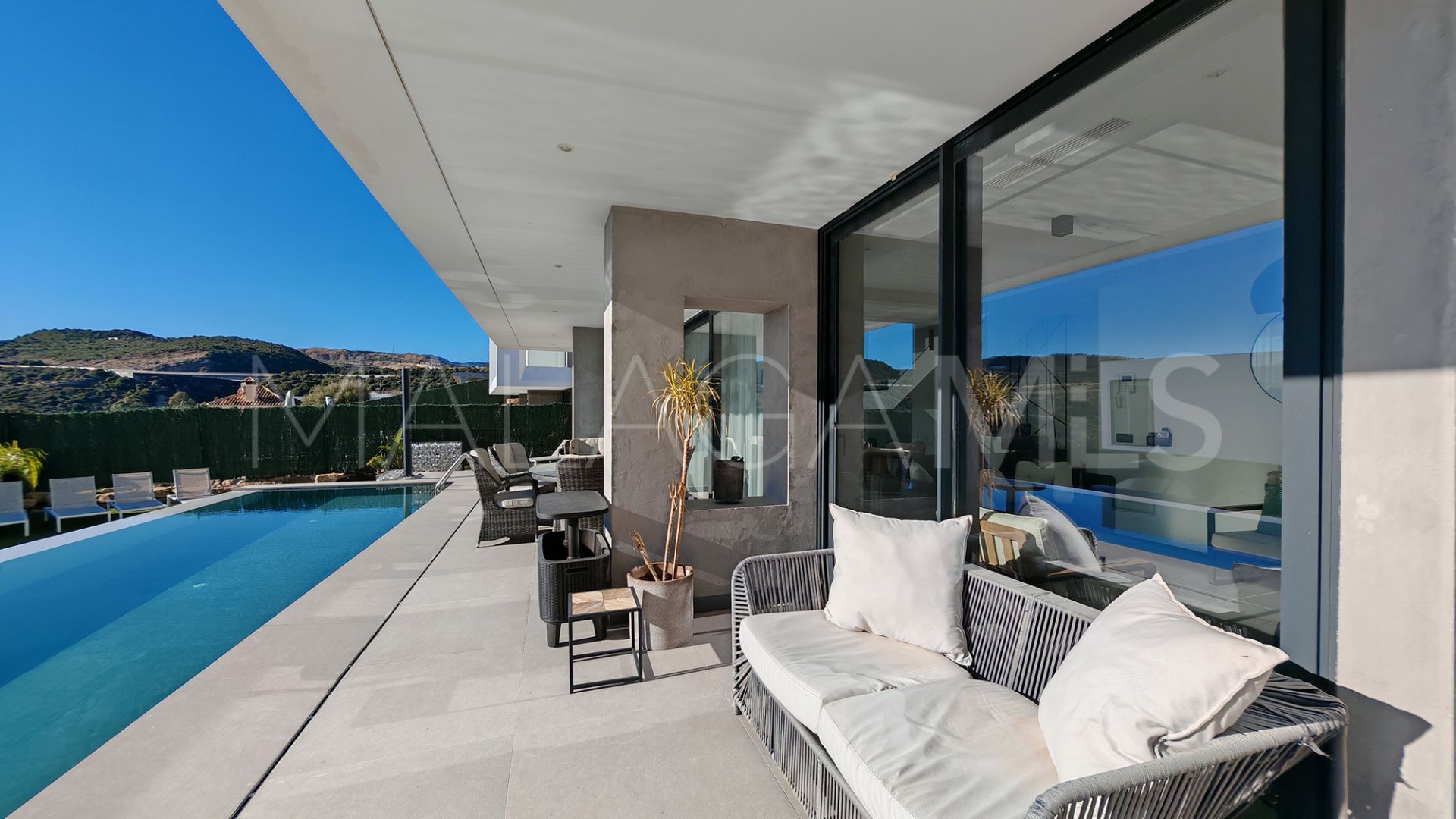 Villa for sale in Valle Romano