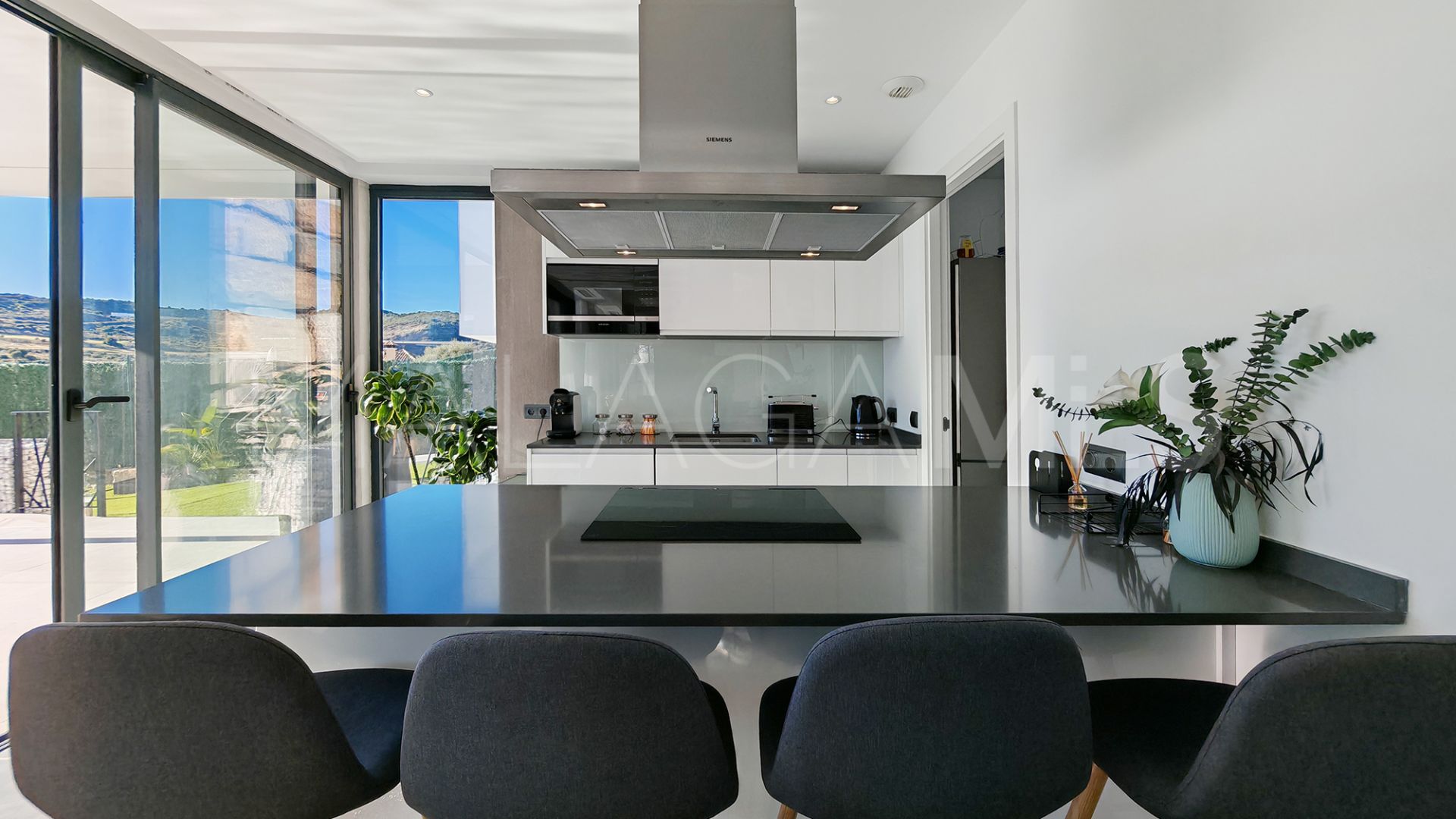 Villa for sale in Valle Romano