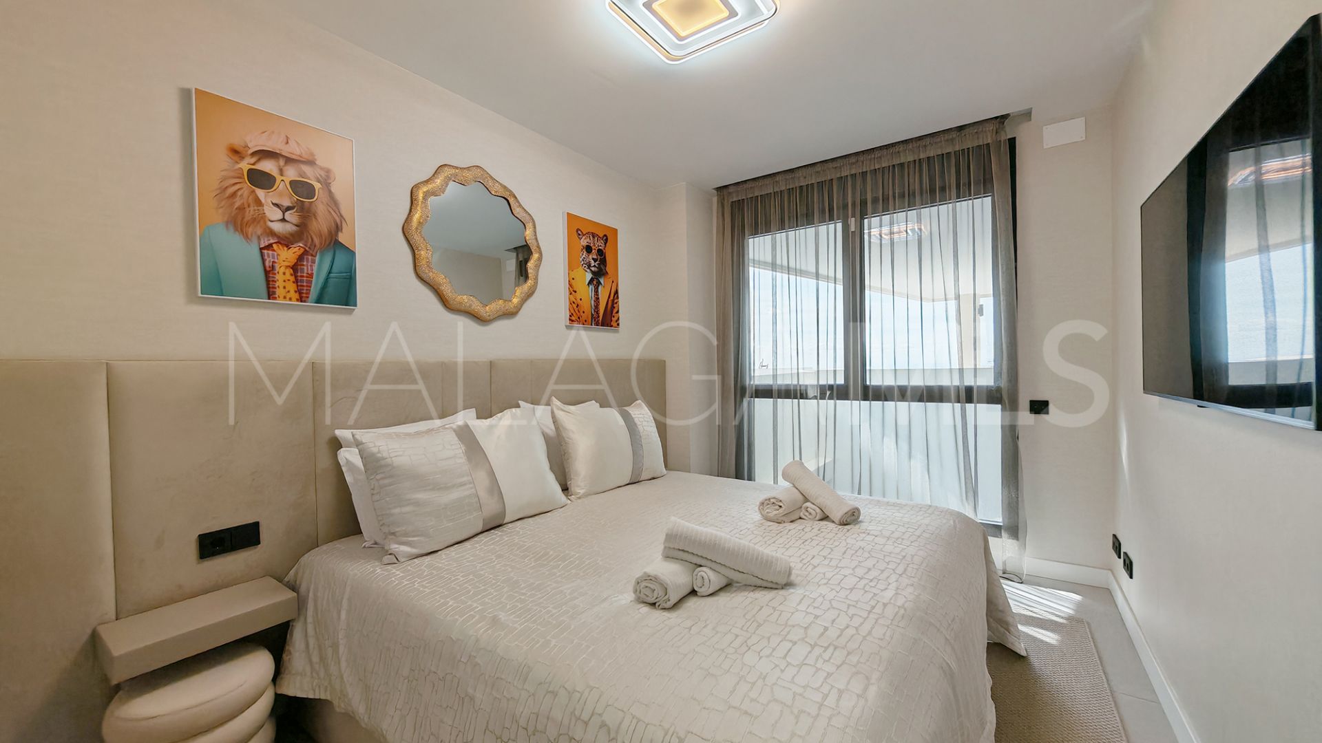 Duplex penthouse for sale in Los Altos de los Monteros