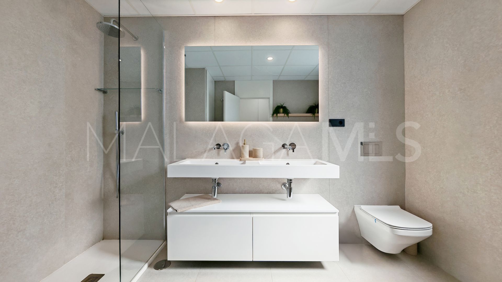 Duplex penthouse for sale in Los Altos de los Monteros