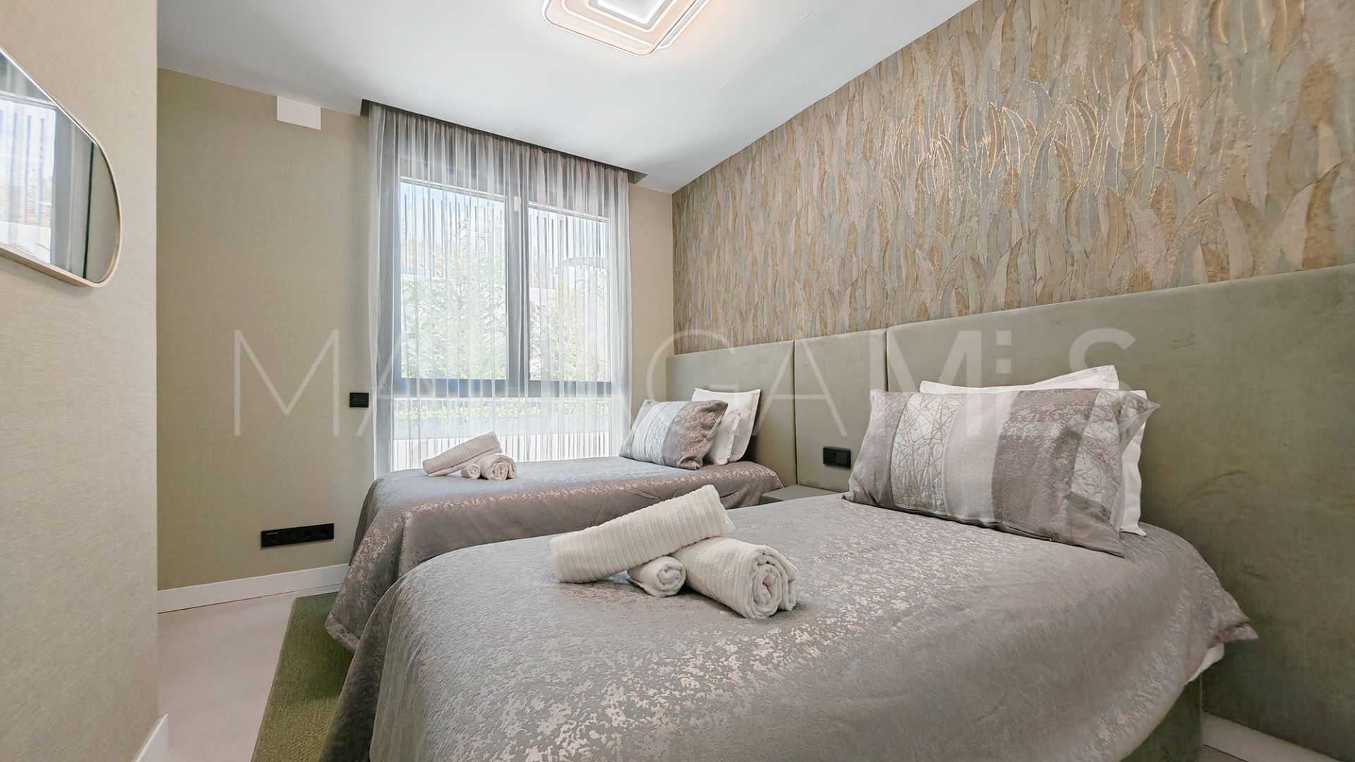 Duplex penthouse for sale in Los Altos de los Monteros