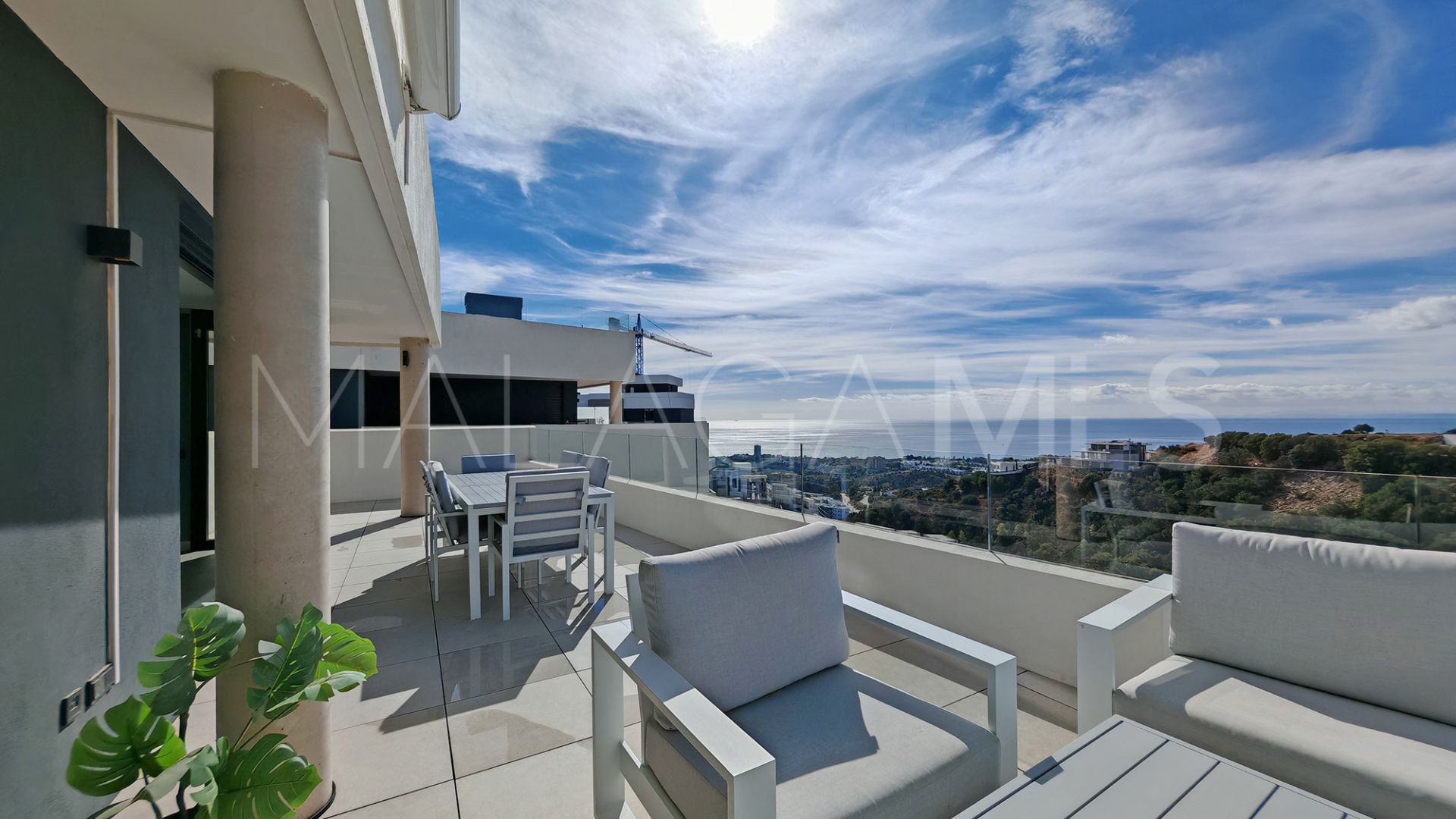 Duplex penthouse for sale in Los Altos de los Monteros