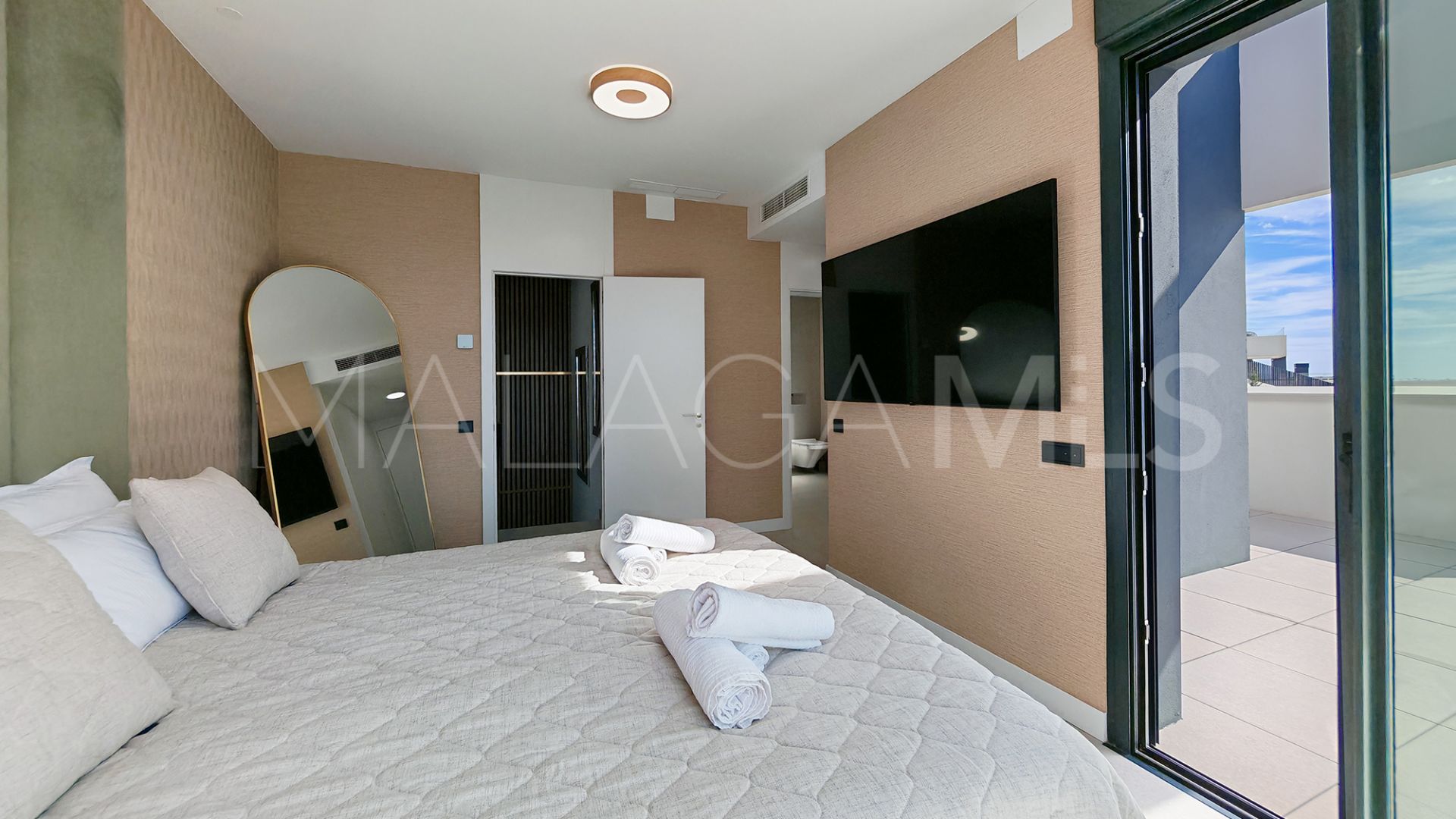 Duplex penthouse for sale in Los Altos de los Monteros