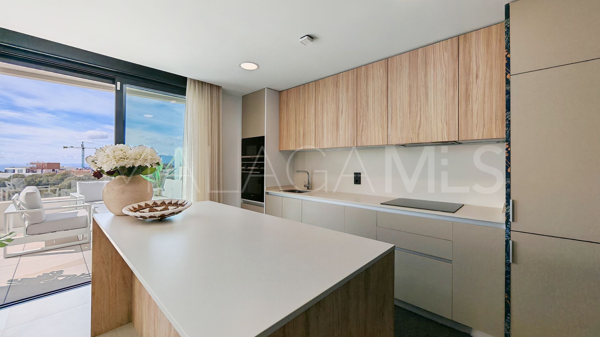 Duplex penthouse for sale in Los Altos de los Monteros