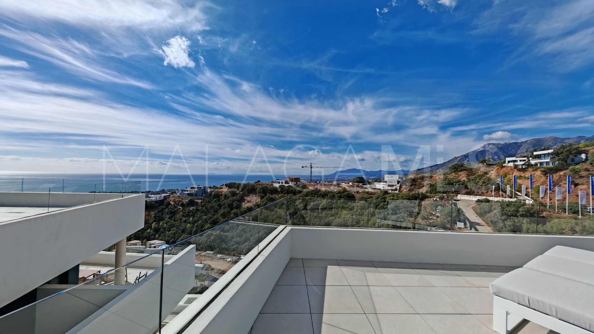 Duplex penthouse for sale in Los Altos de los Monteros