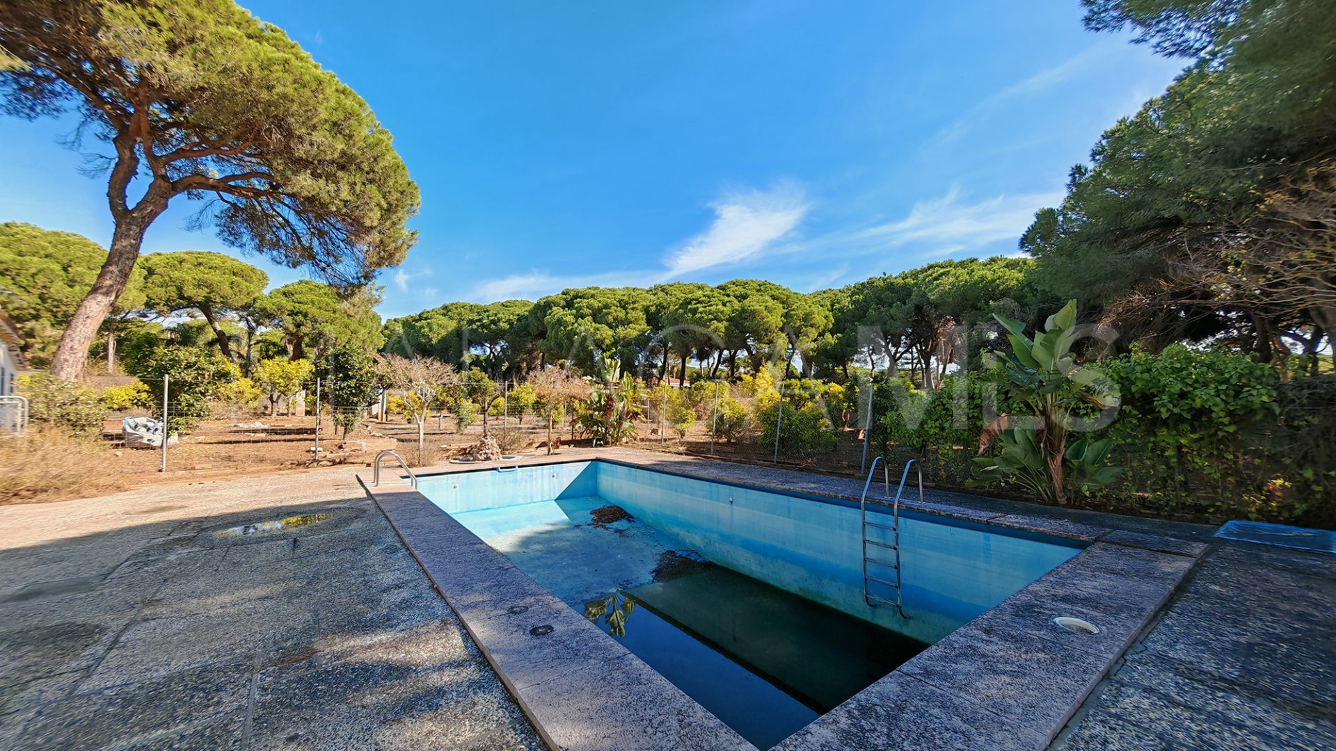 Villa for sale in Marbella City