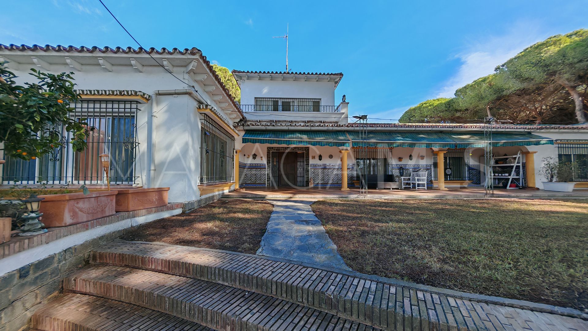 Villa for sale in Marbella City