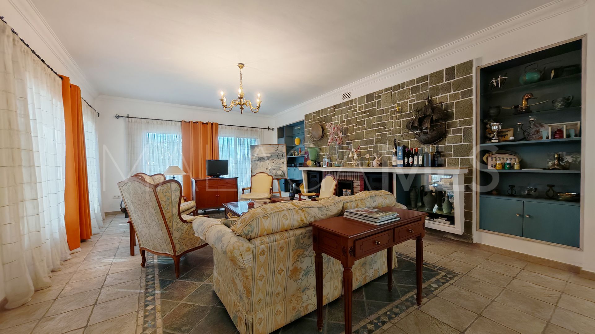 Villa for sale in Marbella City