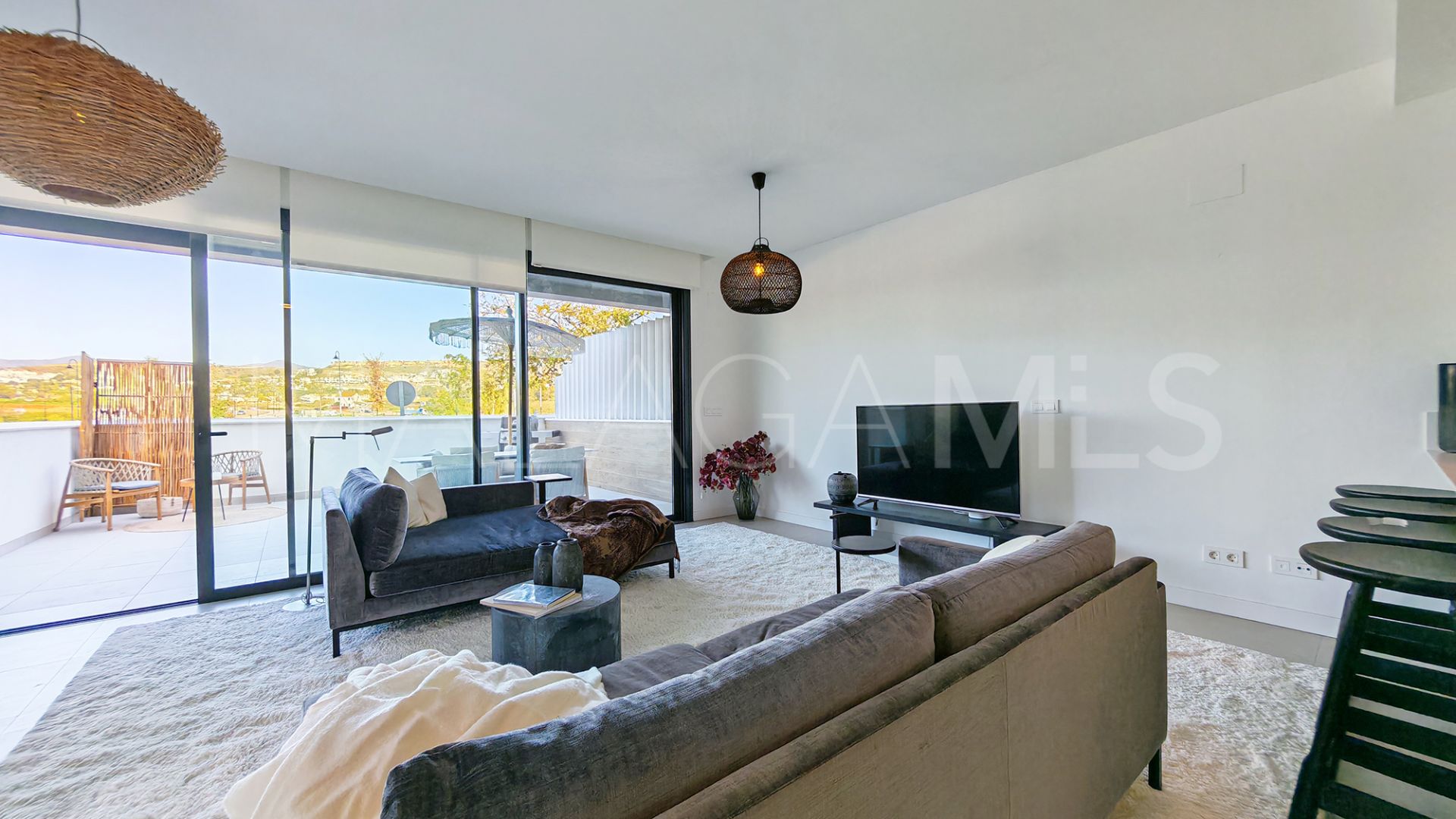 Parvilla for sale in Estepona