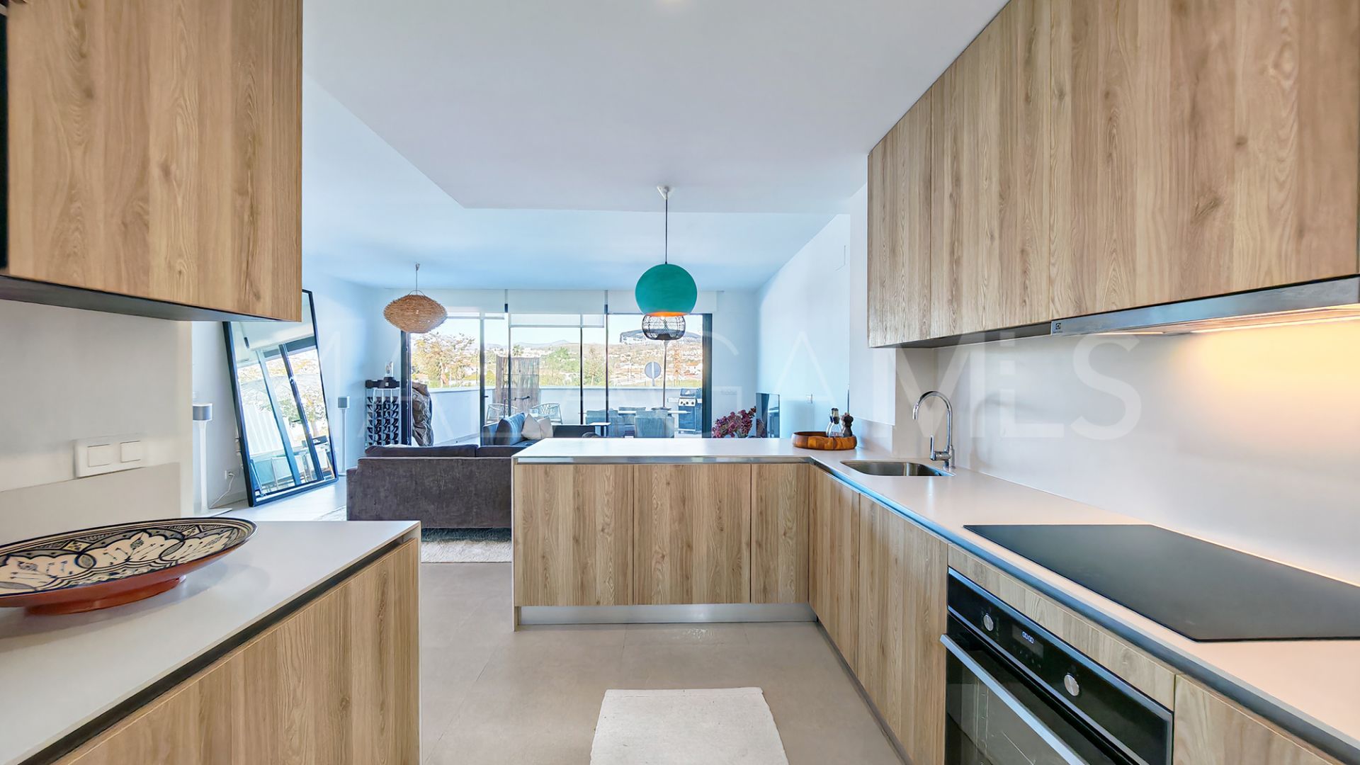 Parvilla for sale in Estepona