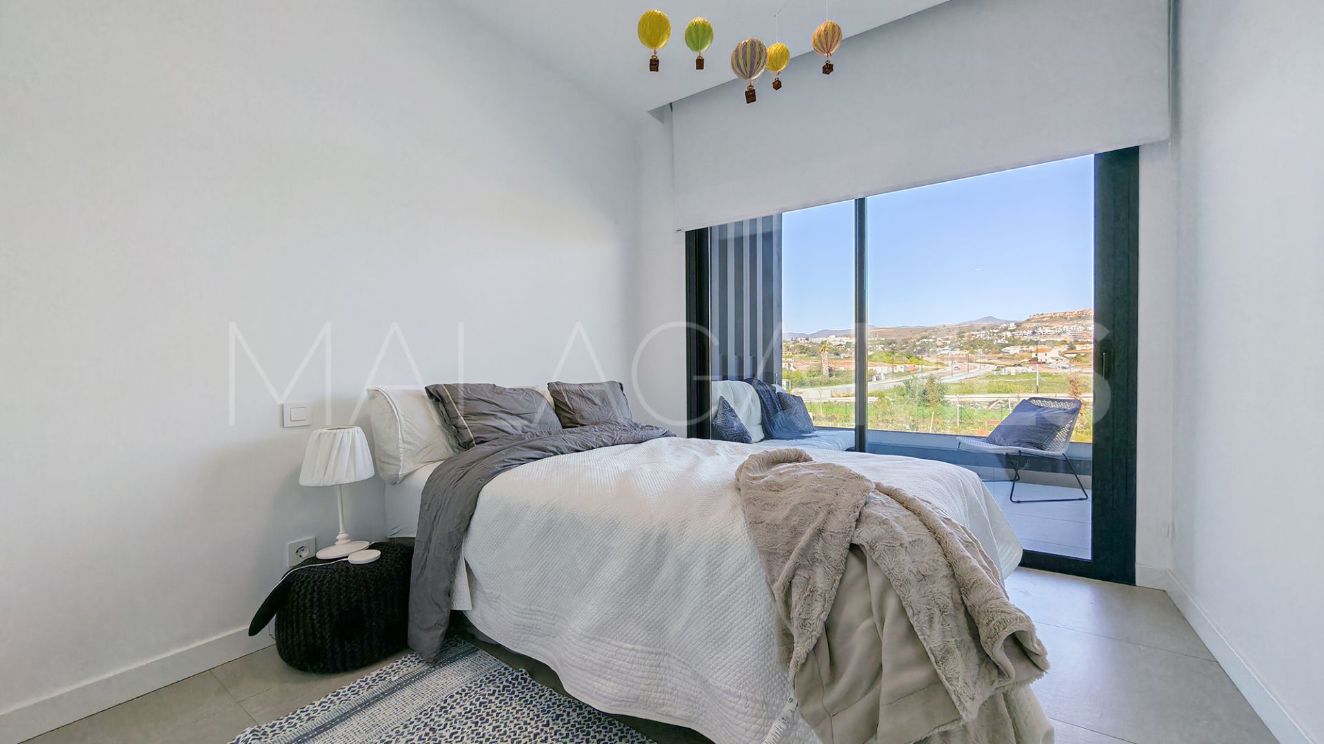 Parvilla for sale in Estepona