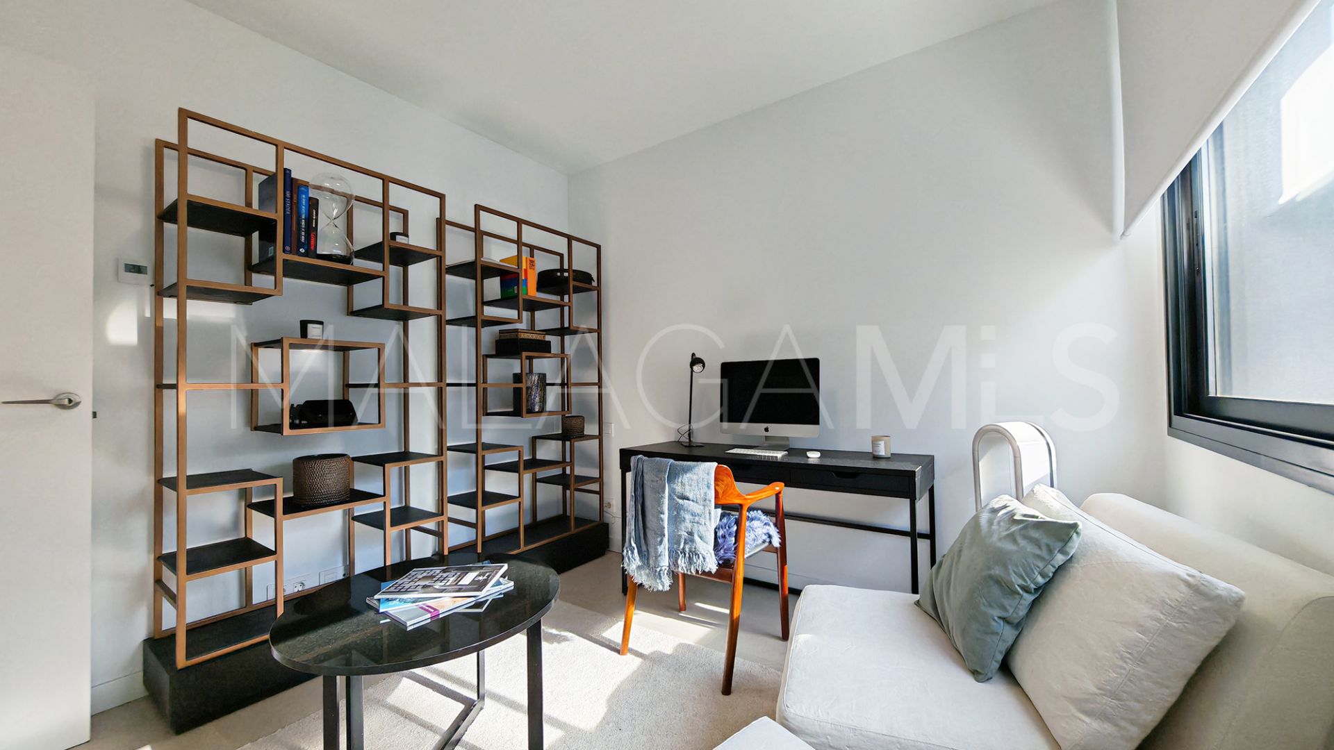 Parvilla for sale in Estepona