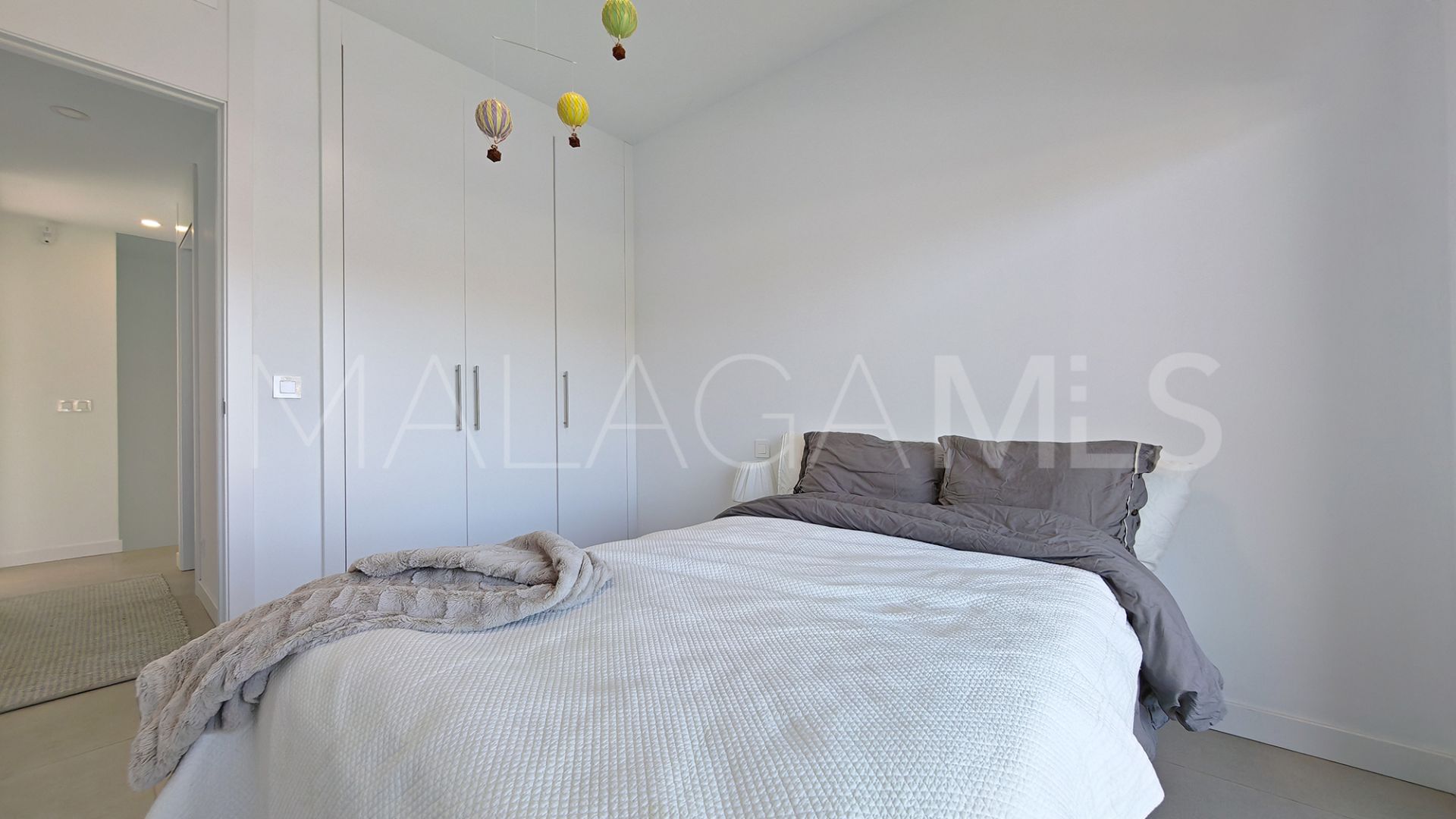 Parvilla for sale in Estepona